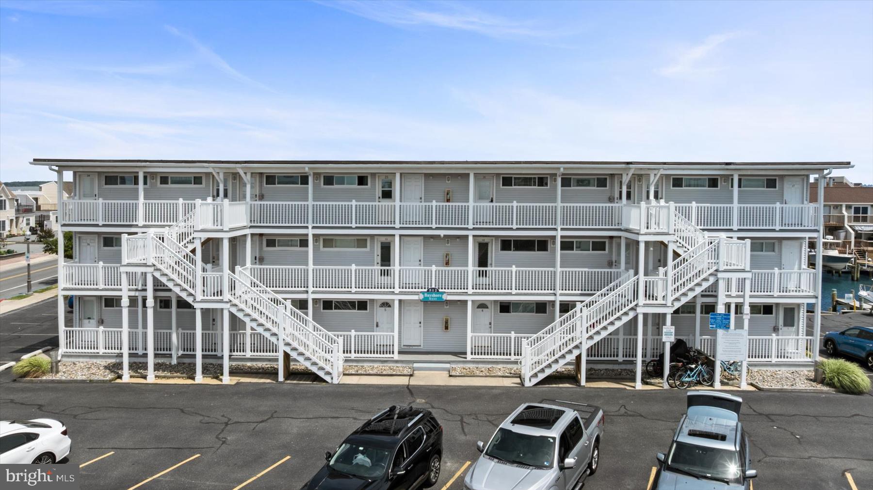 BAYSHORE ESTATES - Residential