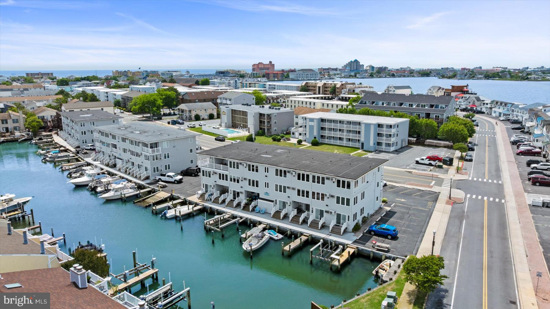 BAYSHORE ESTATES - Residential
