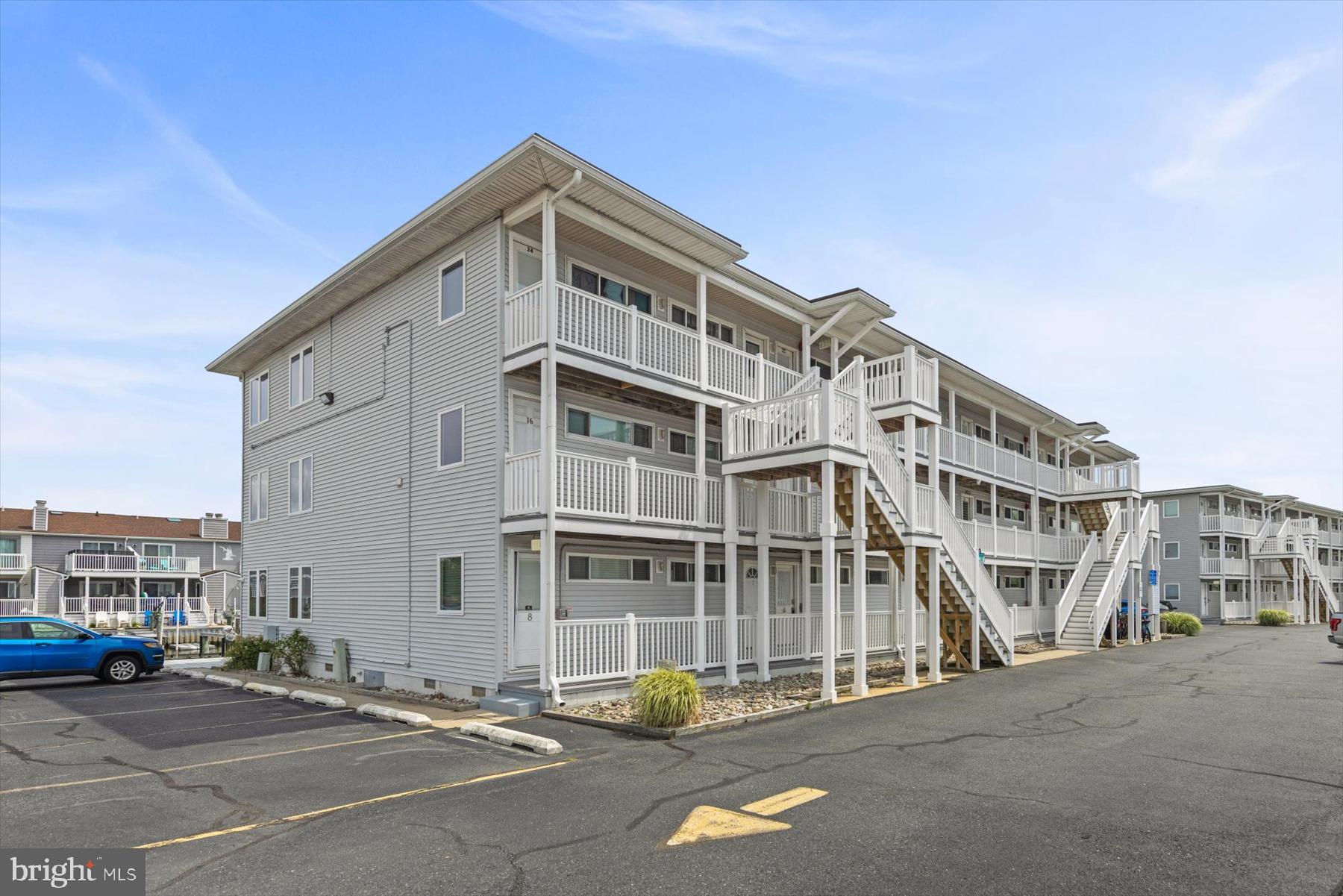 BAYSHORE ESTATES - Residential