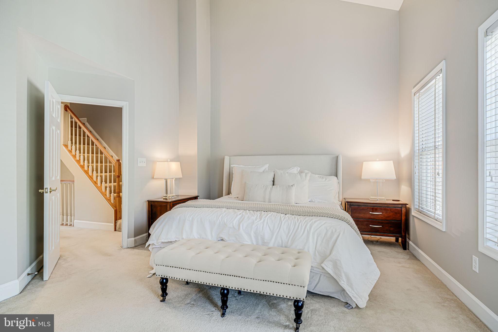 STONEGATE - Residential