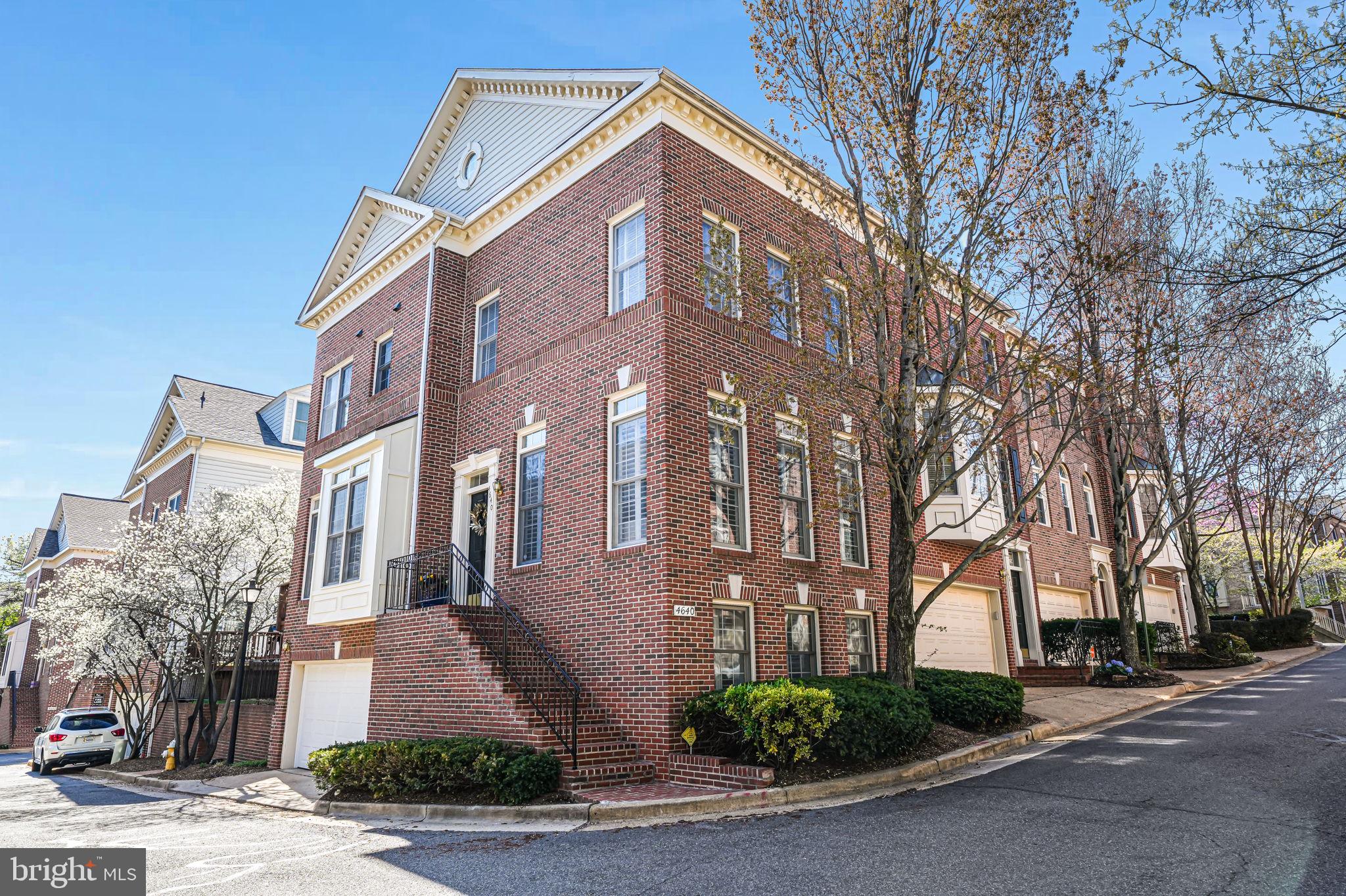 STONEGATE - Residential