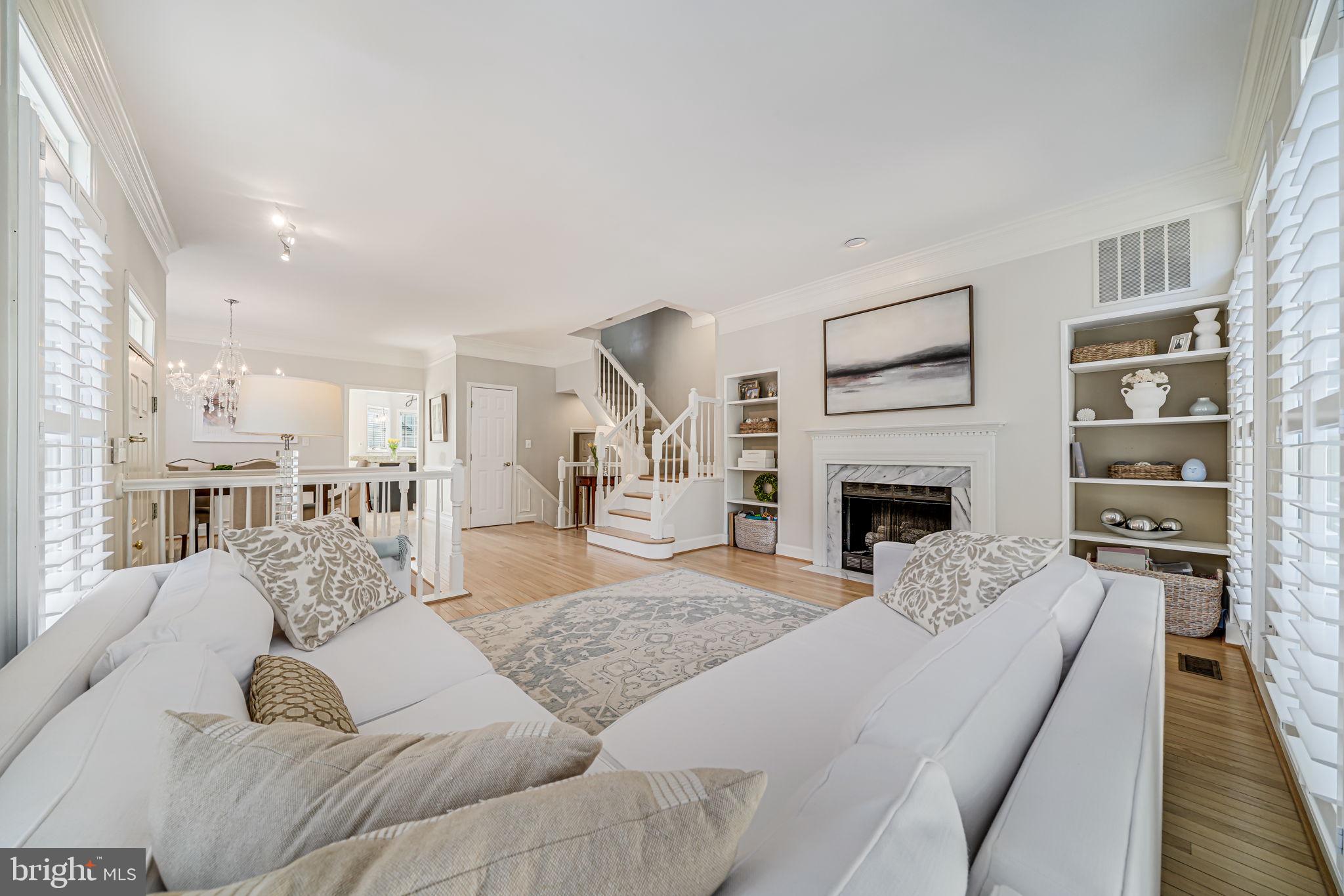 STONEGATE - Residential