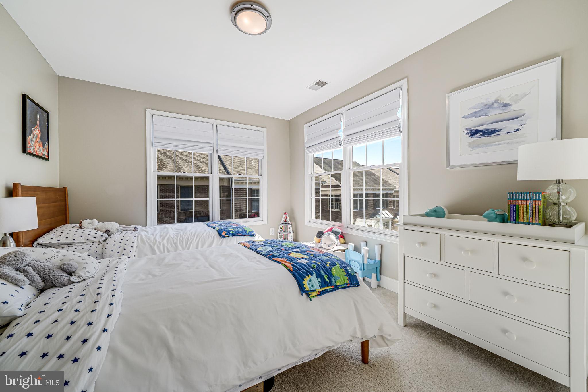 STONEGATE - Residential