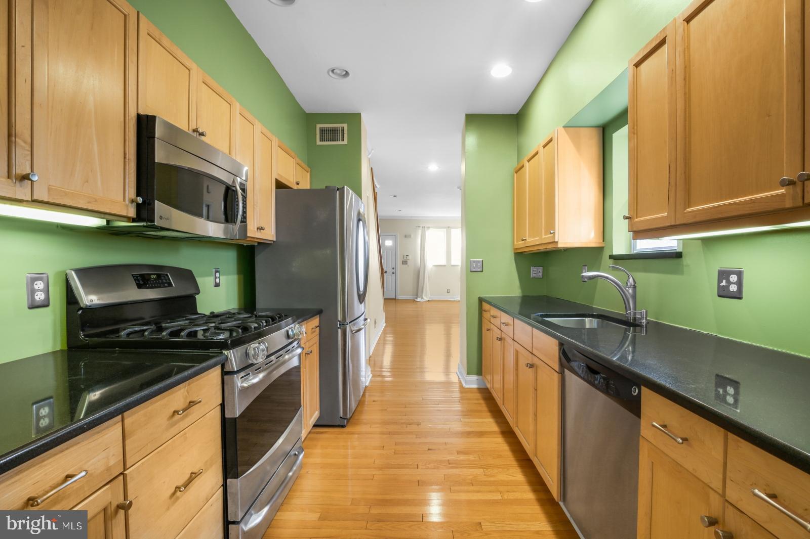 GRADUATE HOSPITAL - Residential Lease