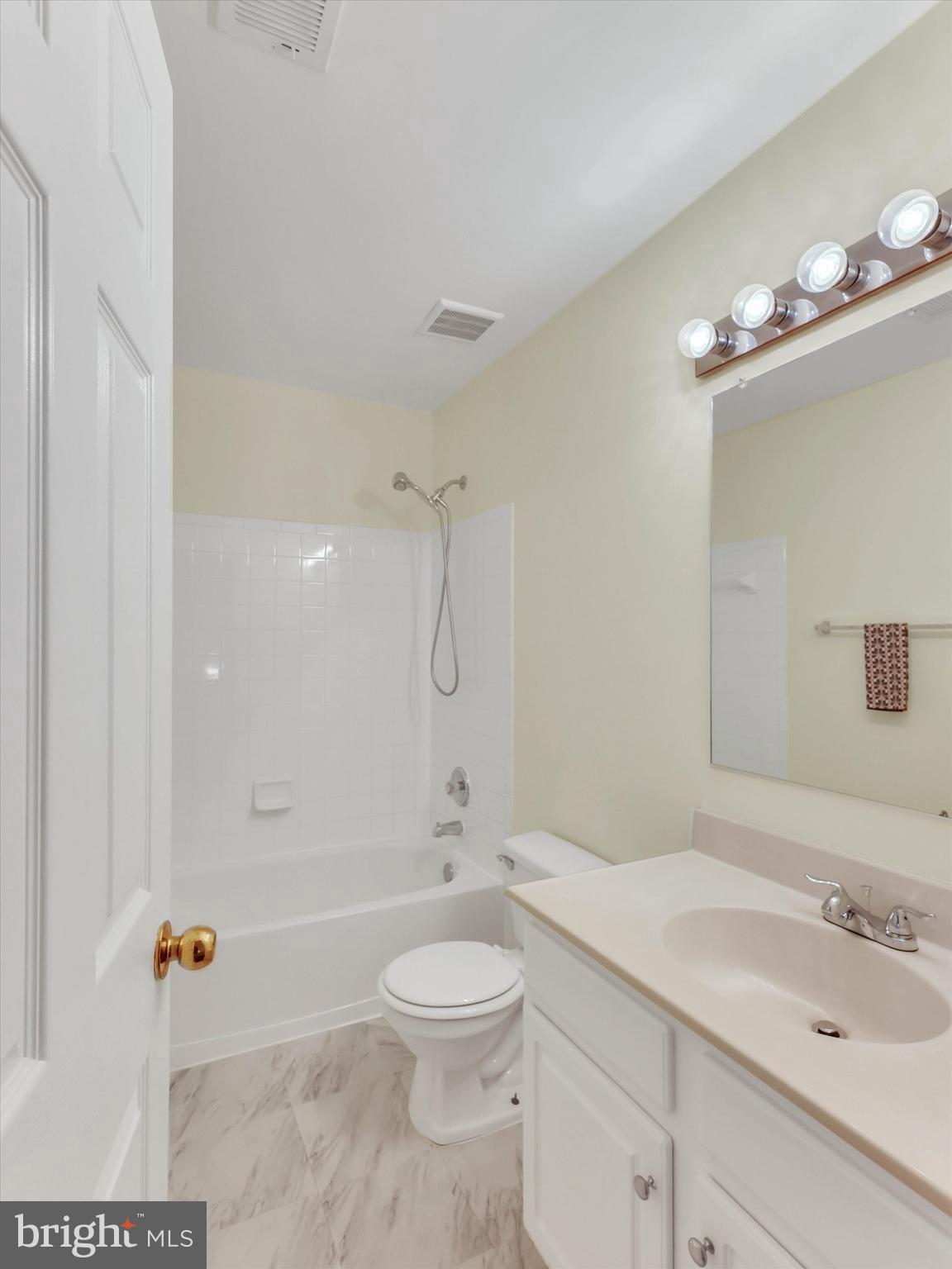 LAING AT MILE STONE - Residential
