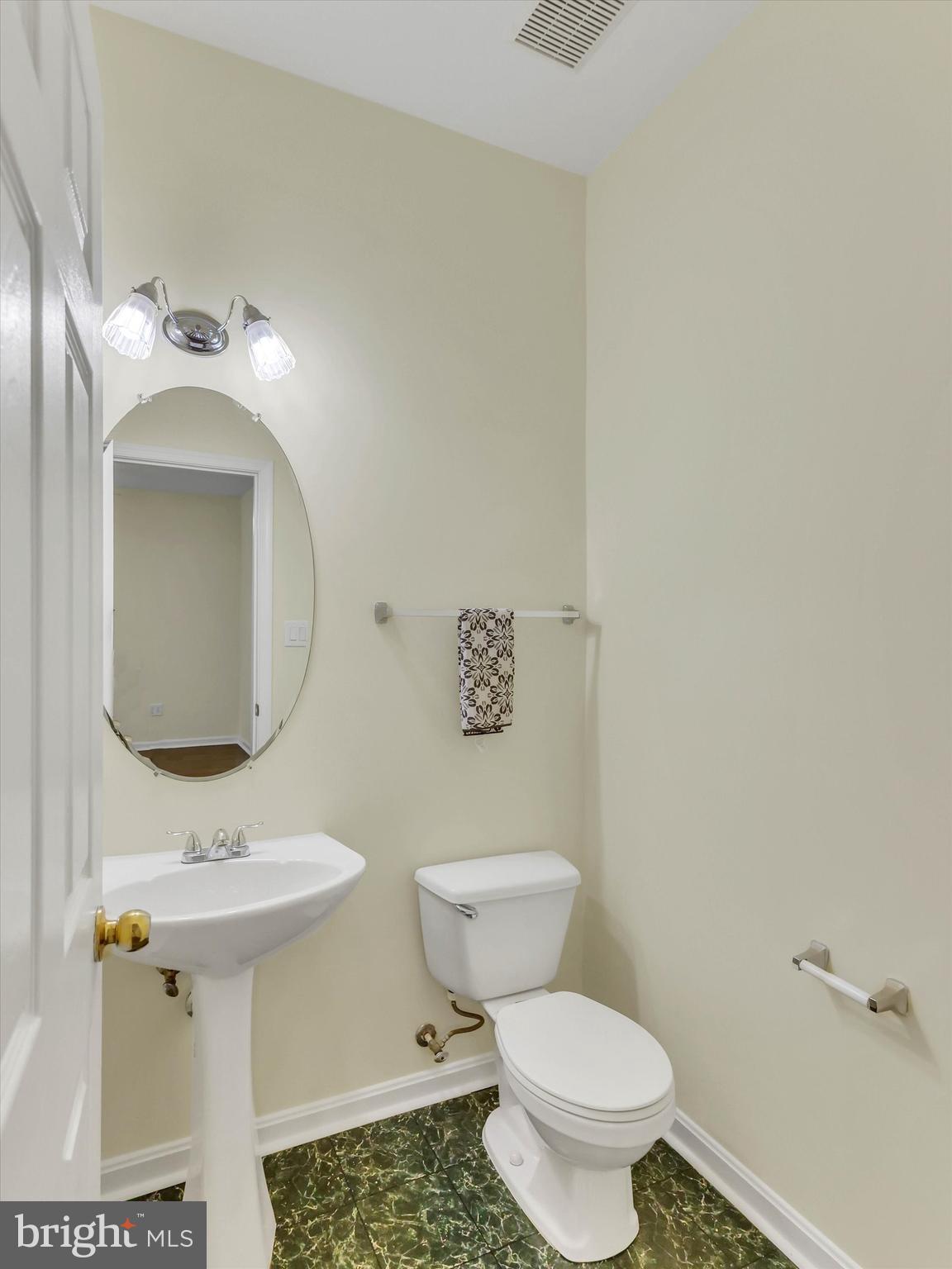 LAING AT MILE STONE - Residential