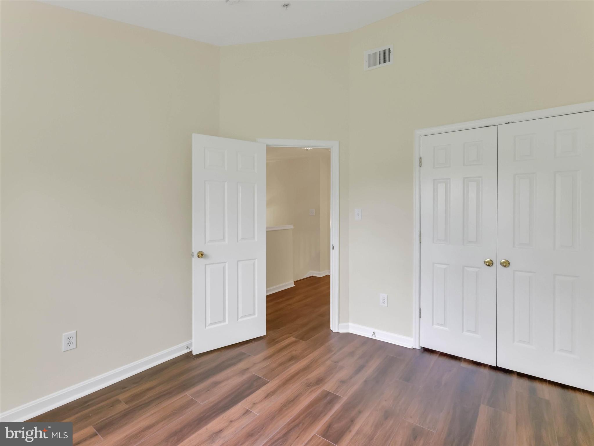 LAING AT MILE STONE - Residential