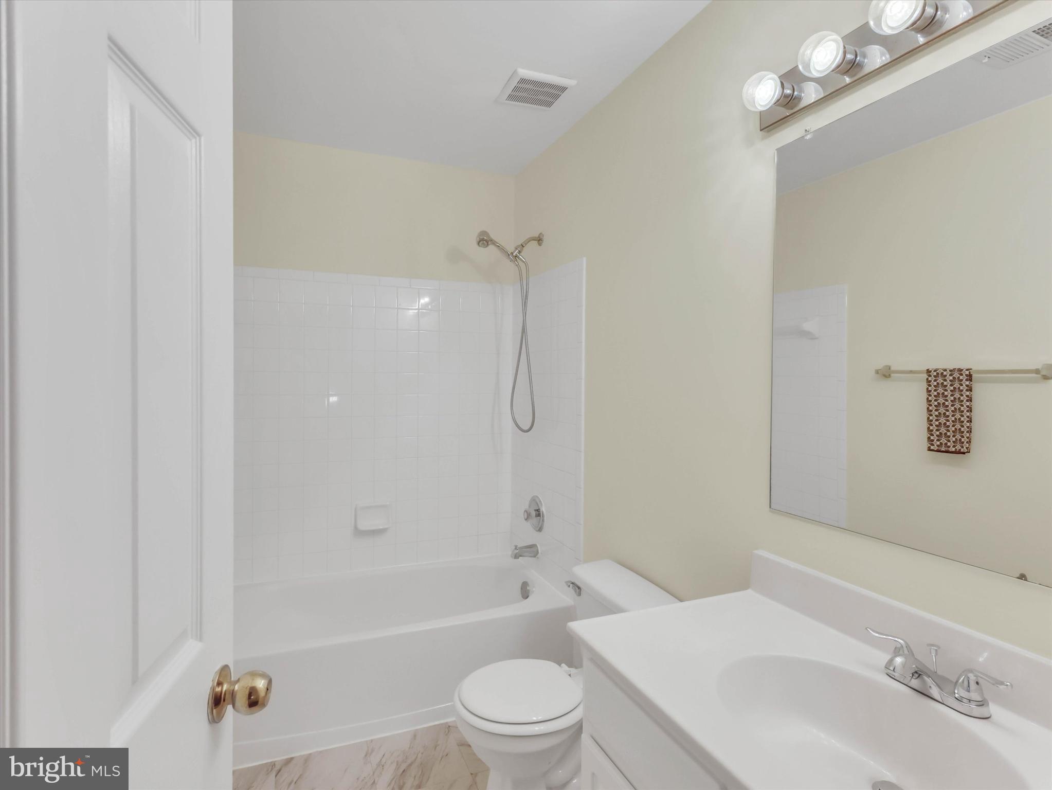 LAING AT MILE STONE - Residential