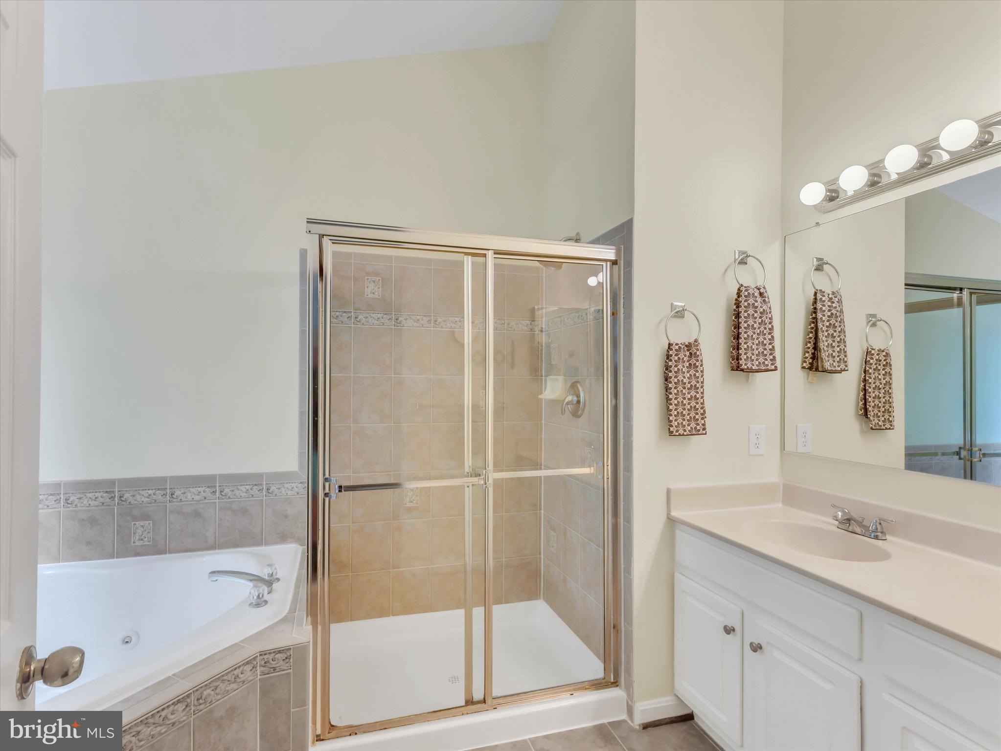 LAING AT MILE STONE - Residential