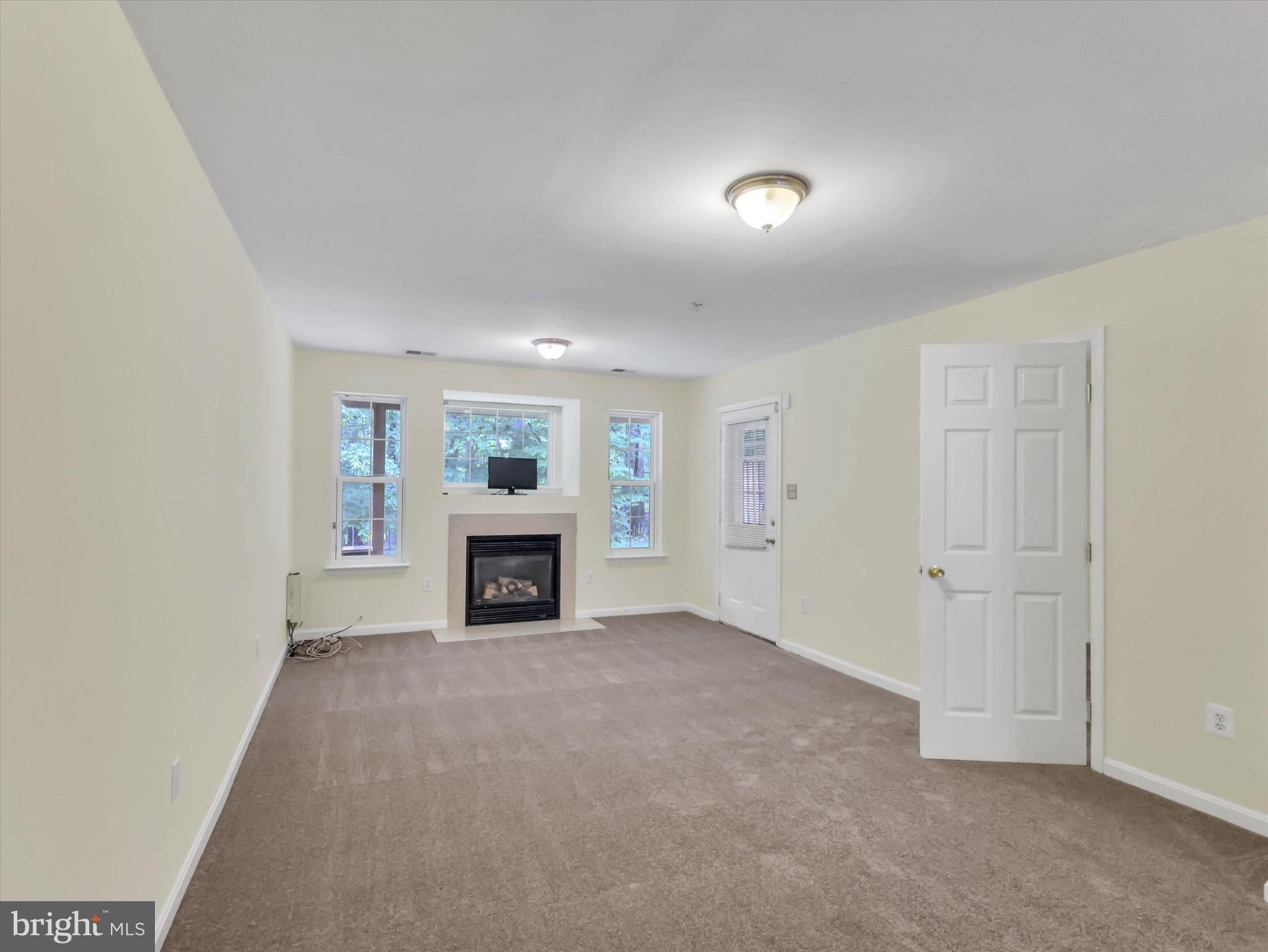 LAING AT MILE STONE - Residential