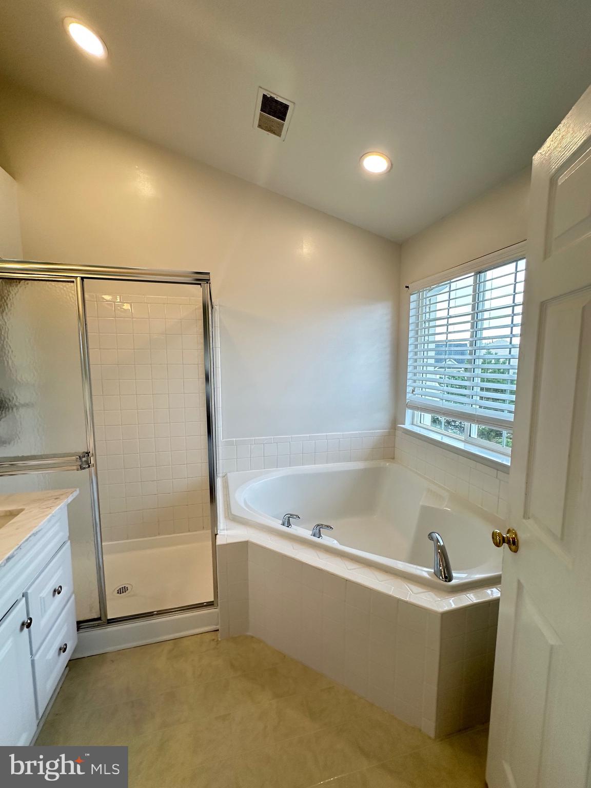 BELMONT STATION - Residential Lease