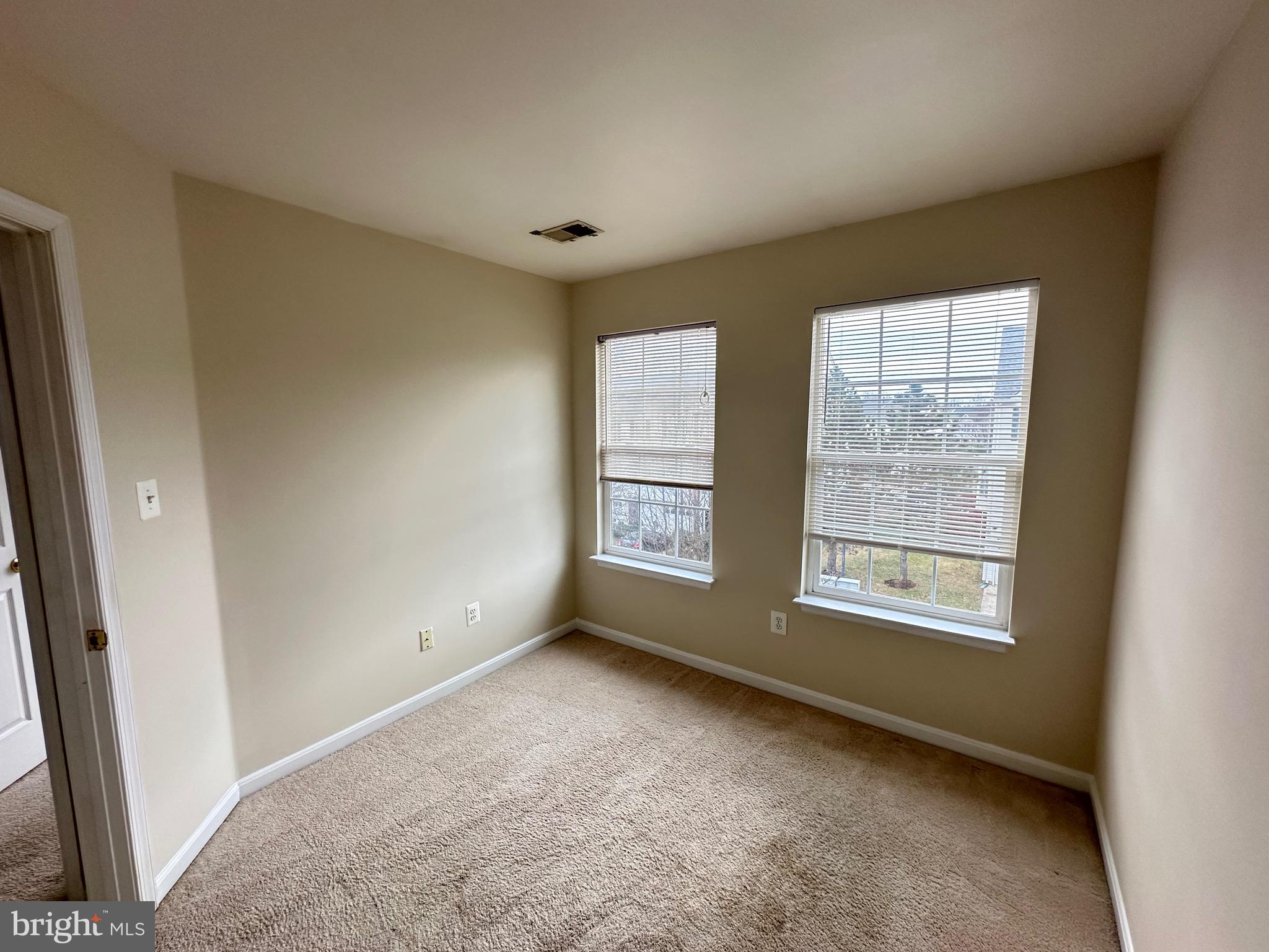 BELMONT STATION - Residential Lease