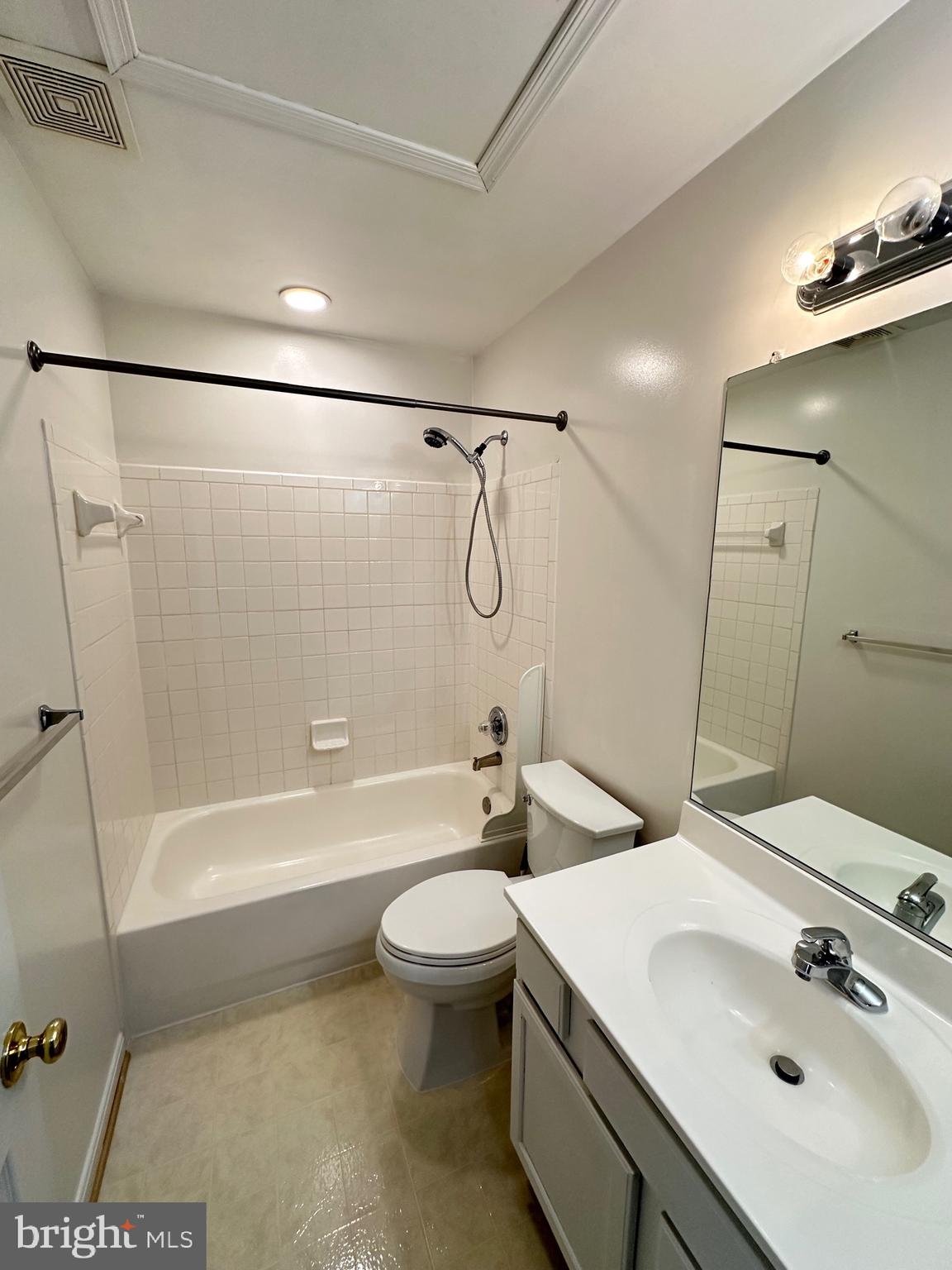 BELMONT STATION - Residential Lease