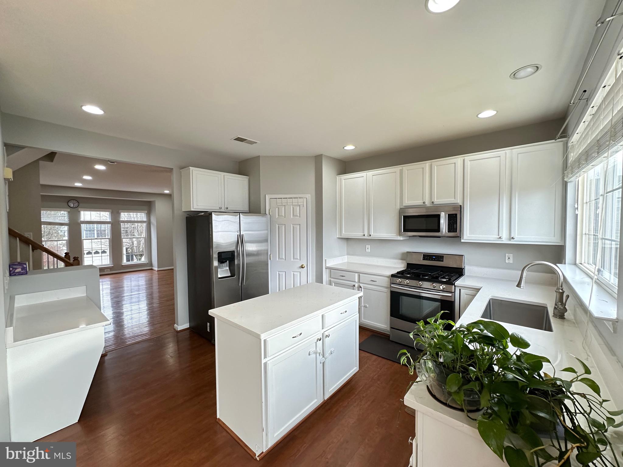 BELMONT STATION - Residential Lease