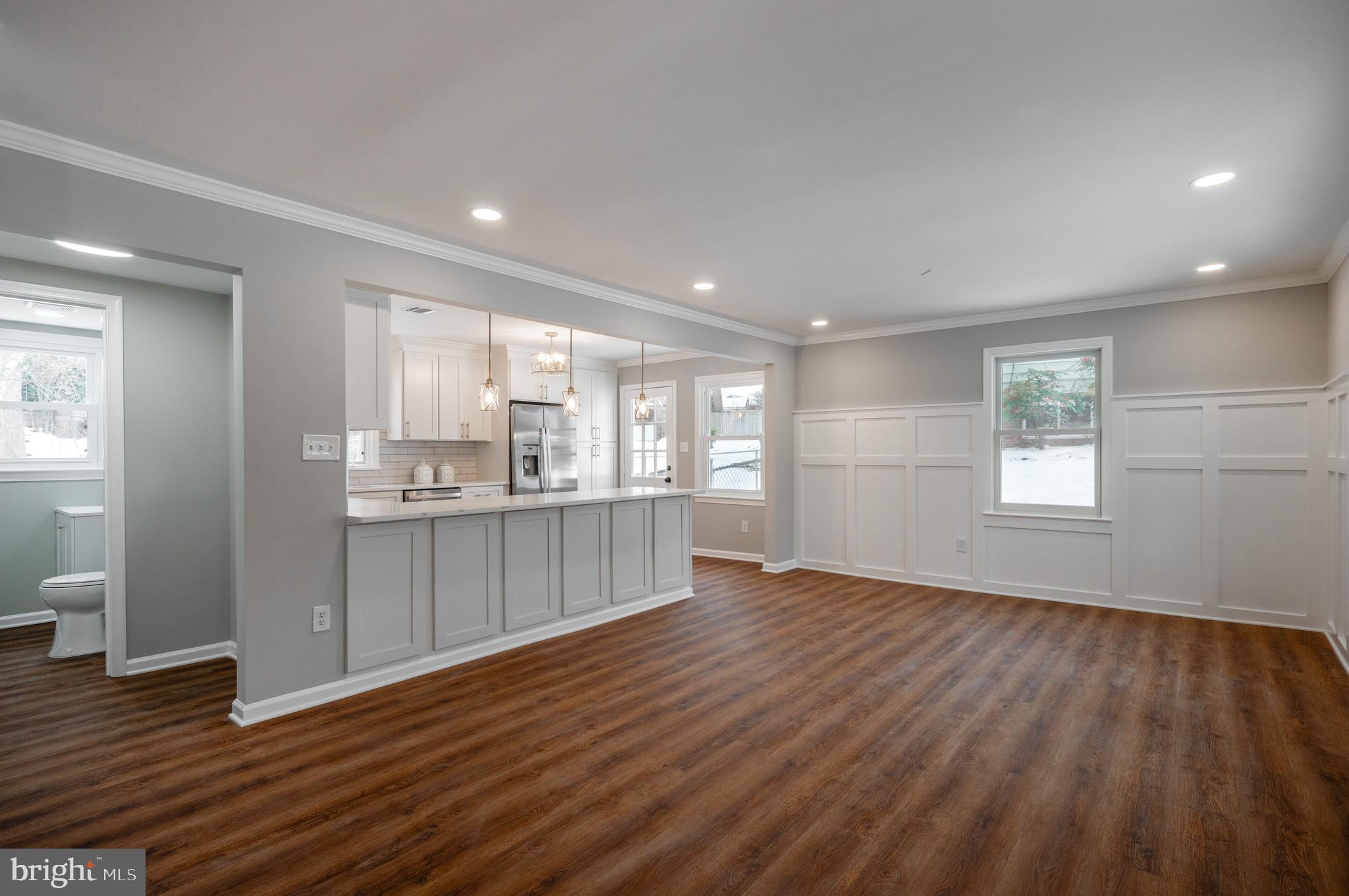 RIVERSIDE ESTATES - Residential