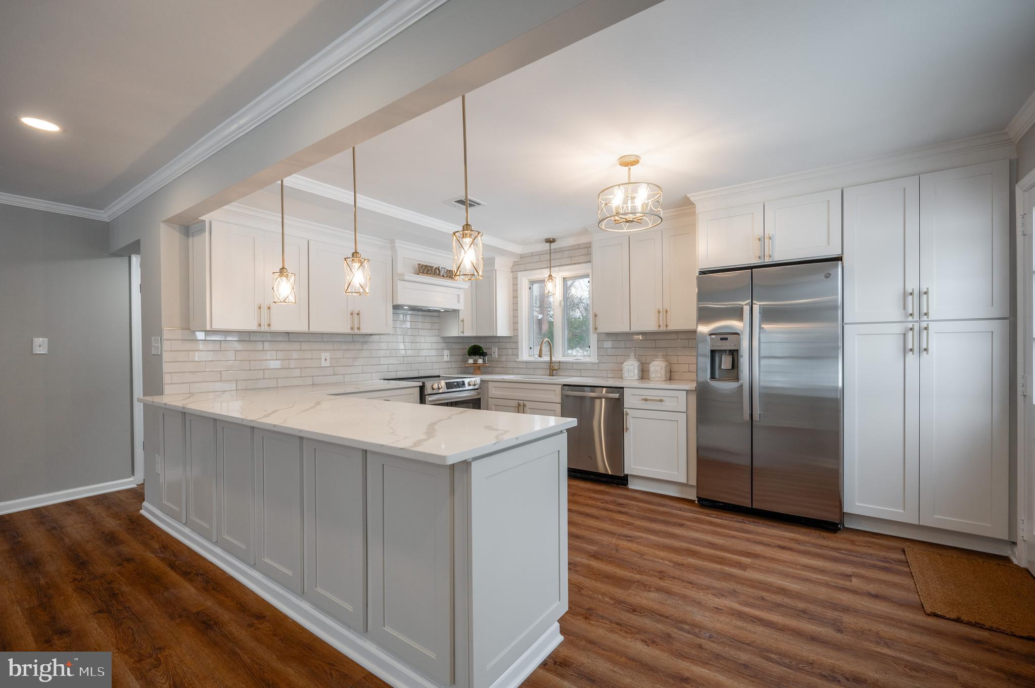 RIVERSIDE ESTATES - Residential