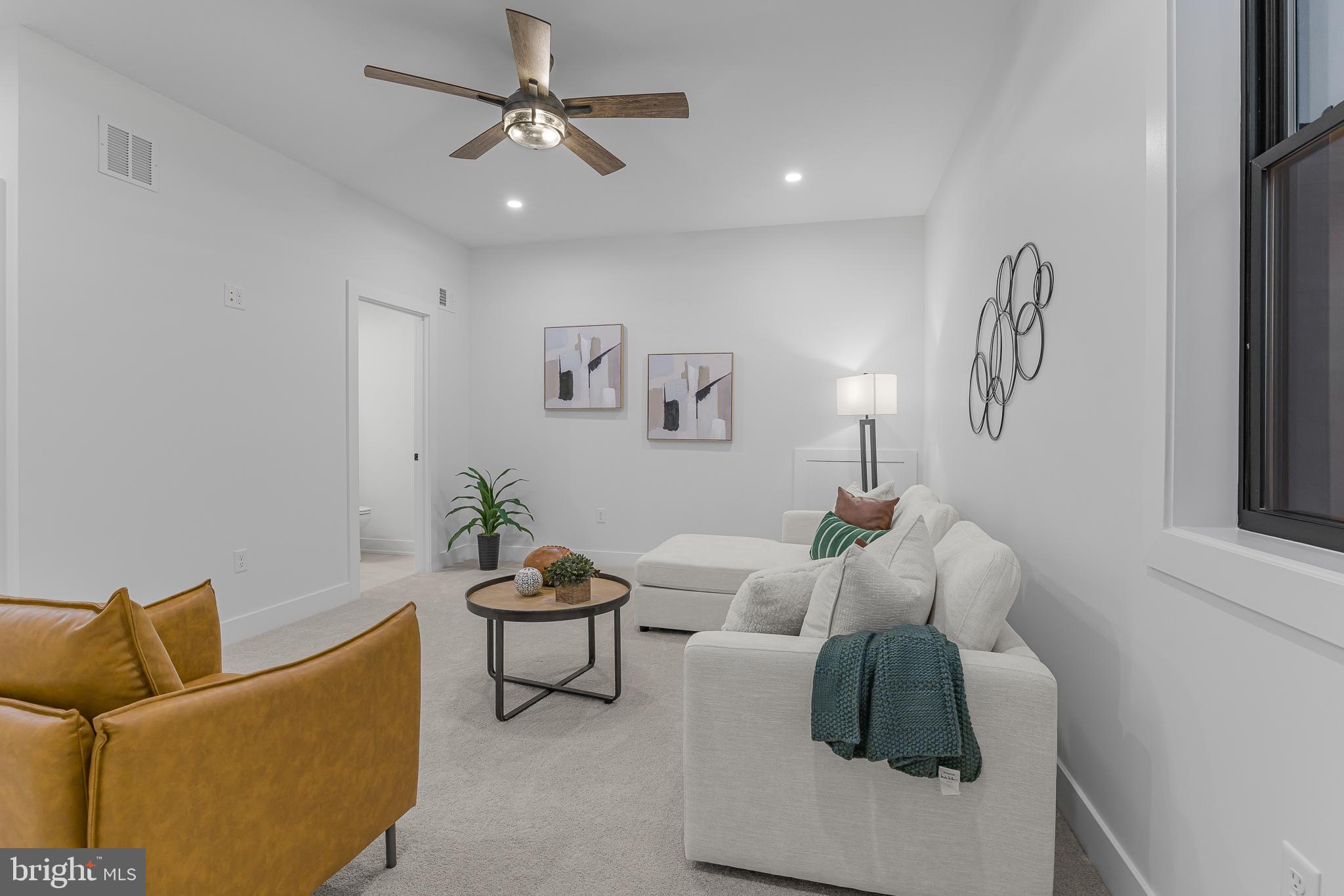 EVERGREEN FARMS - Residential
