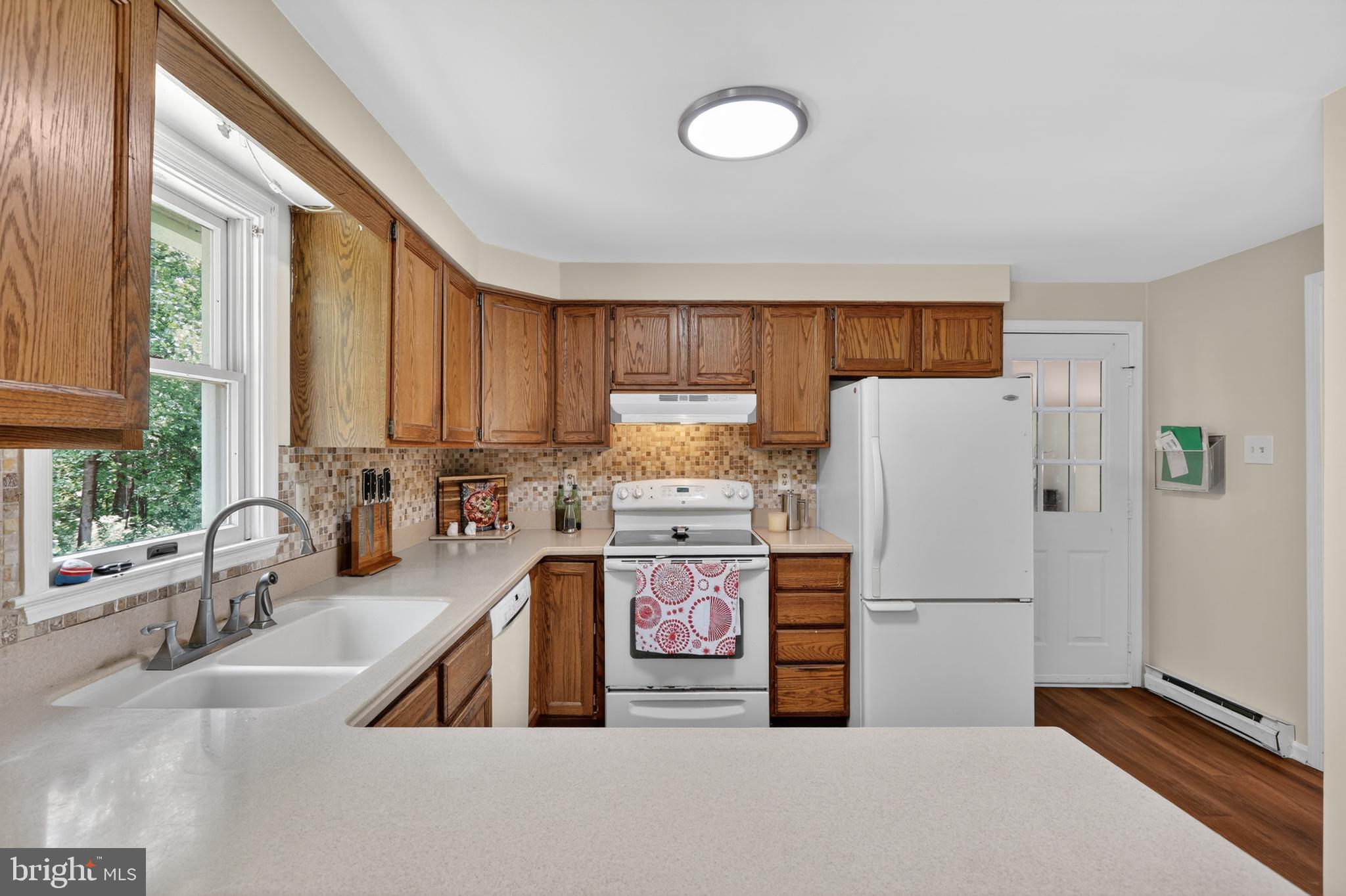 WATERLOO WOODS - Residential