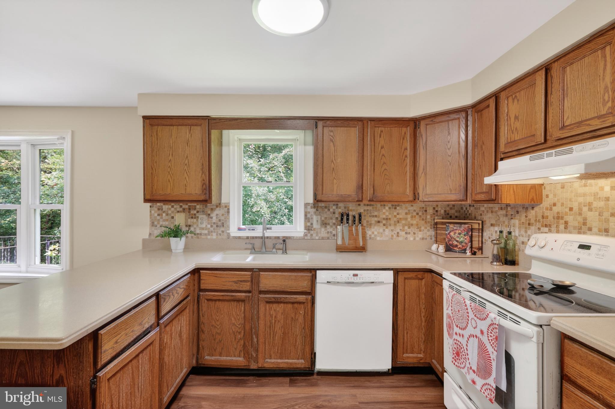 WATERLOO WOODS - Residential
