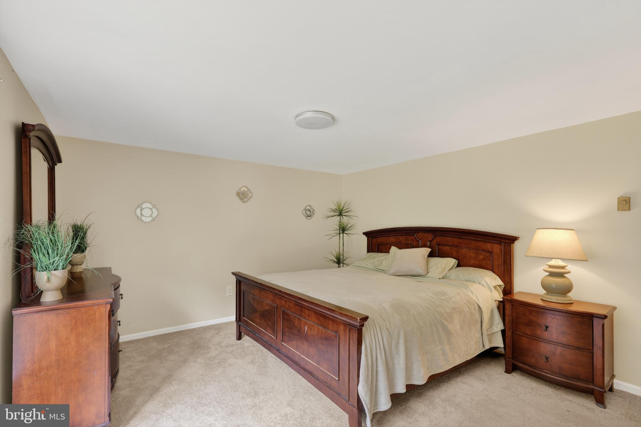 WATERLOO WOODS - Residential