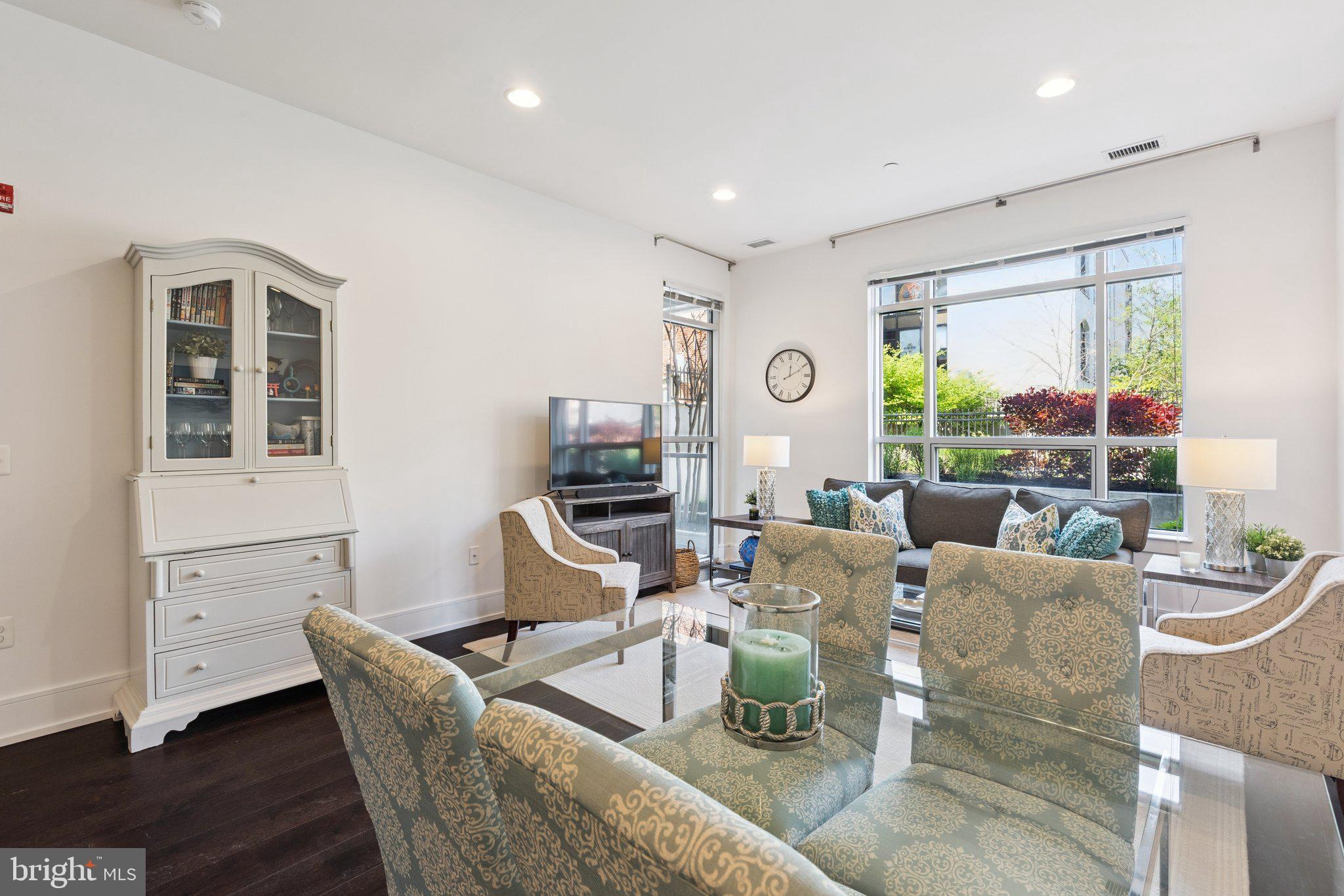 SOCIETY HILL - Residential