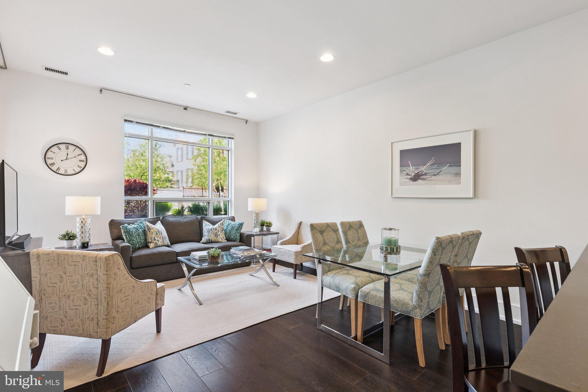 SOCIETY HILL - Residential