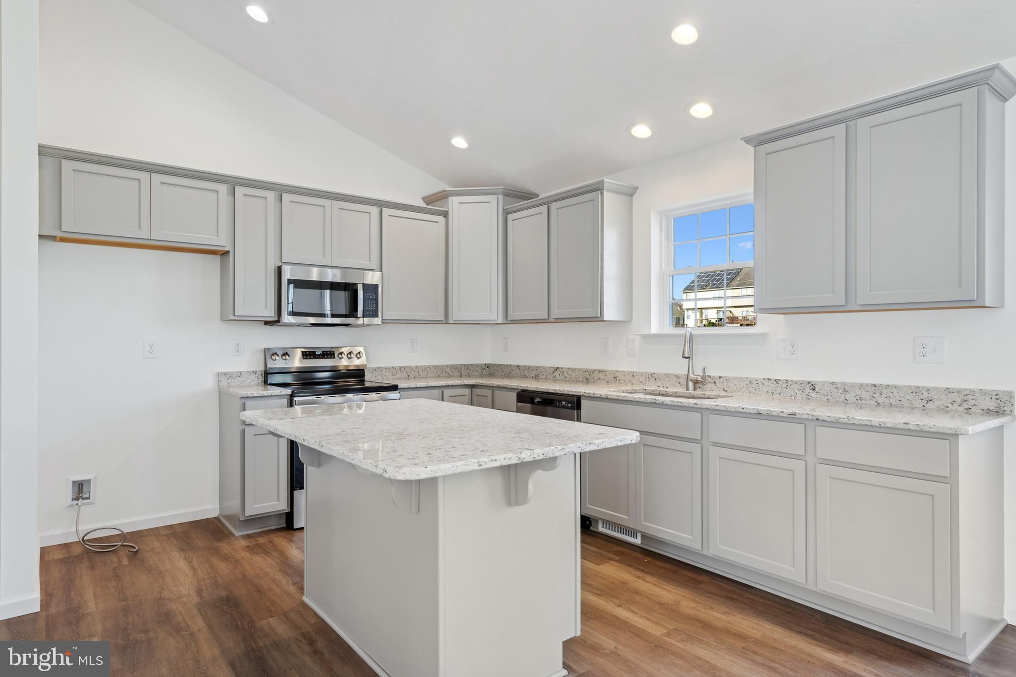 EAGLE ROCK - Residential