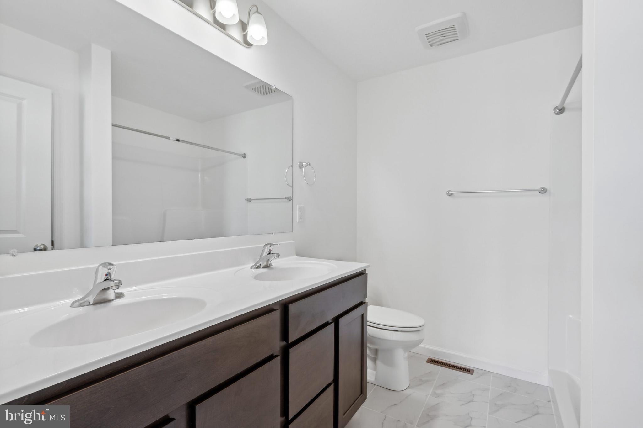 EAGLE ROCK - Residential