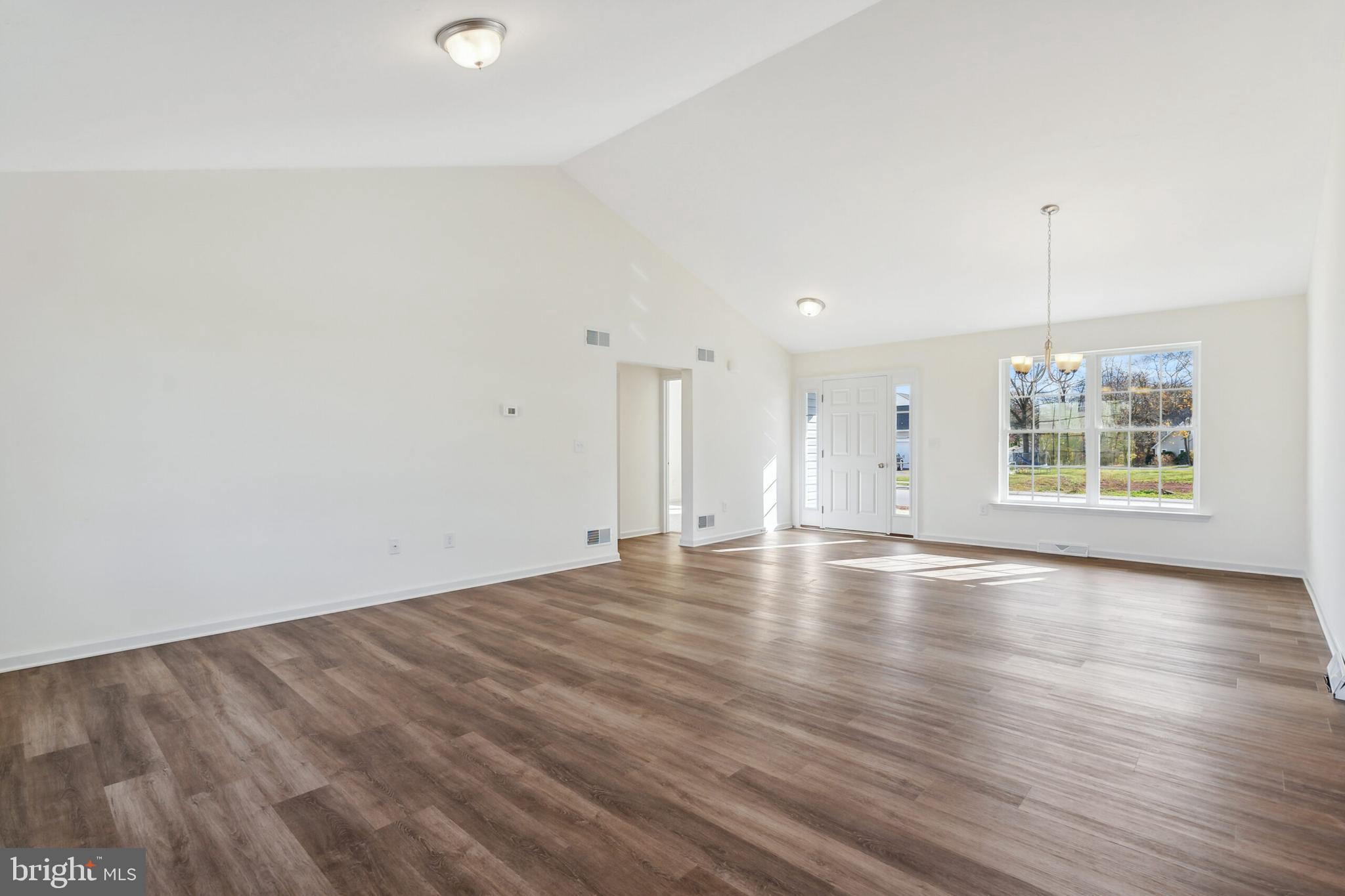 EAGLE ROCK - Residential
