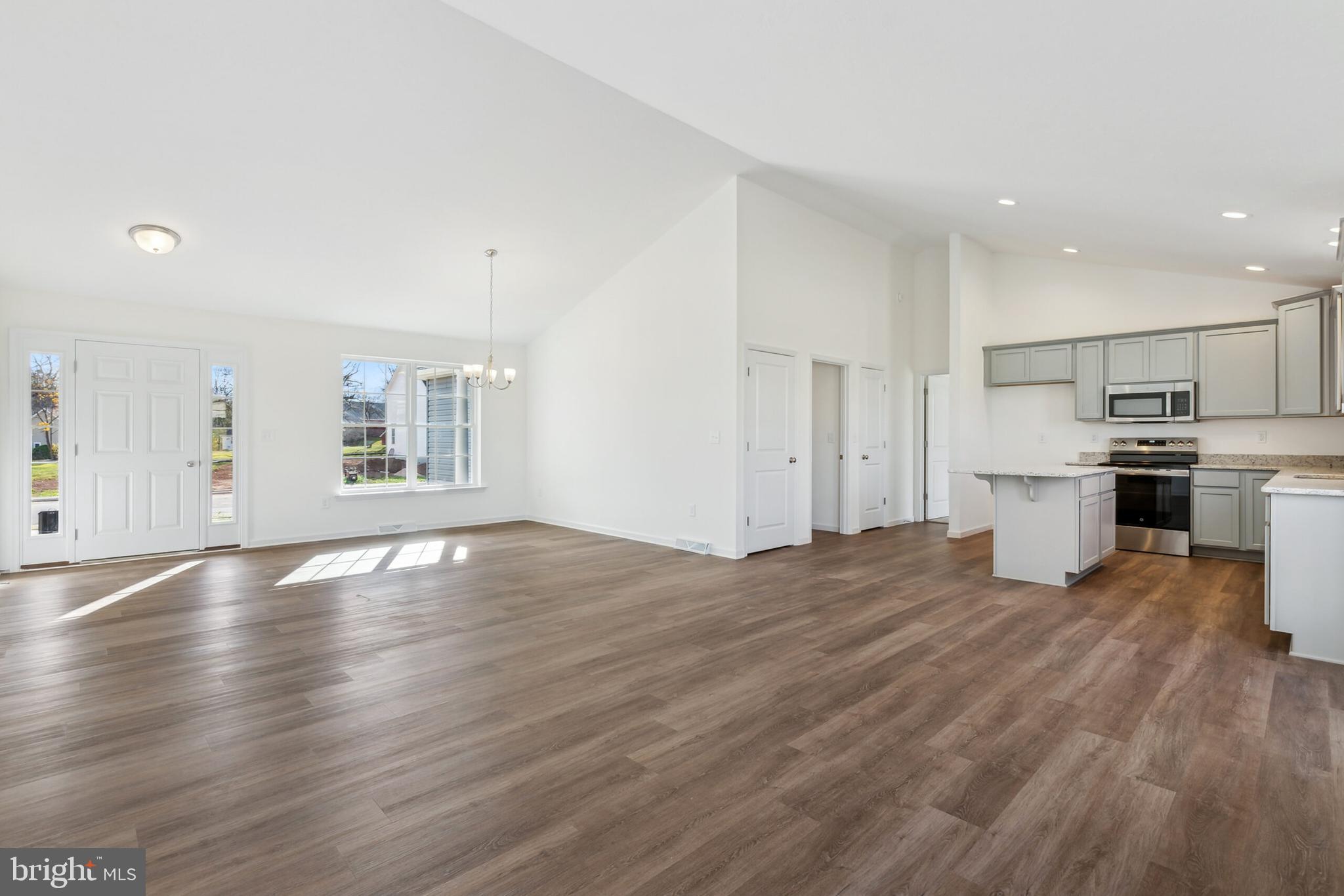 EAGLE ROCK - Residential