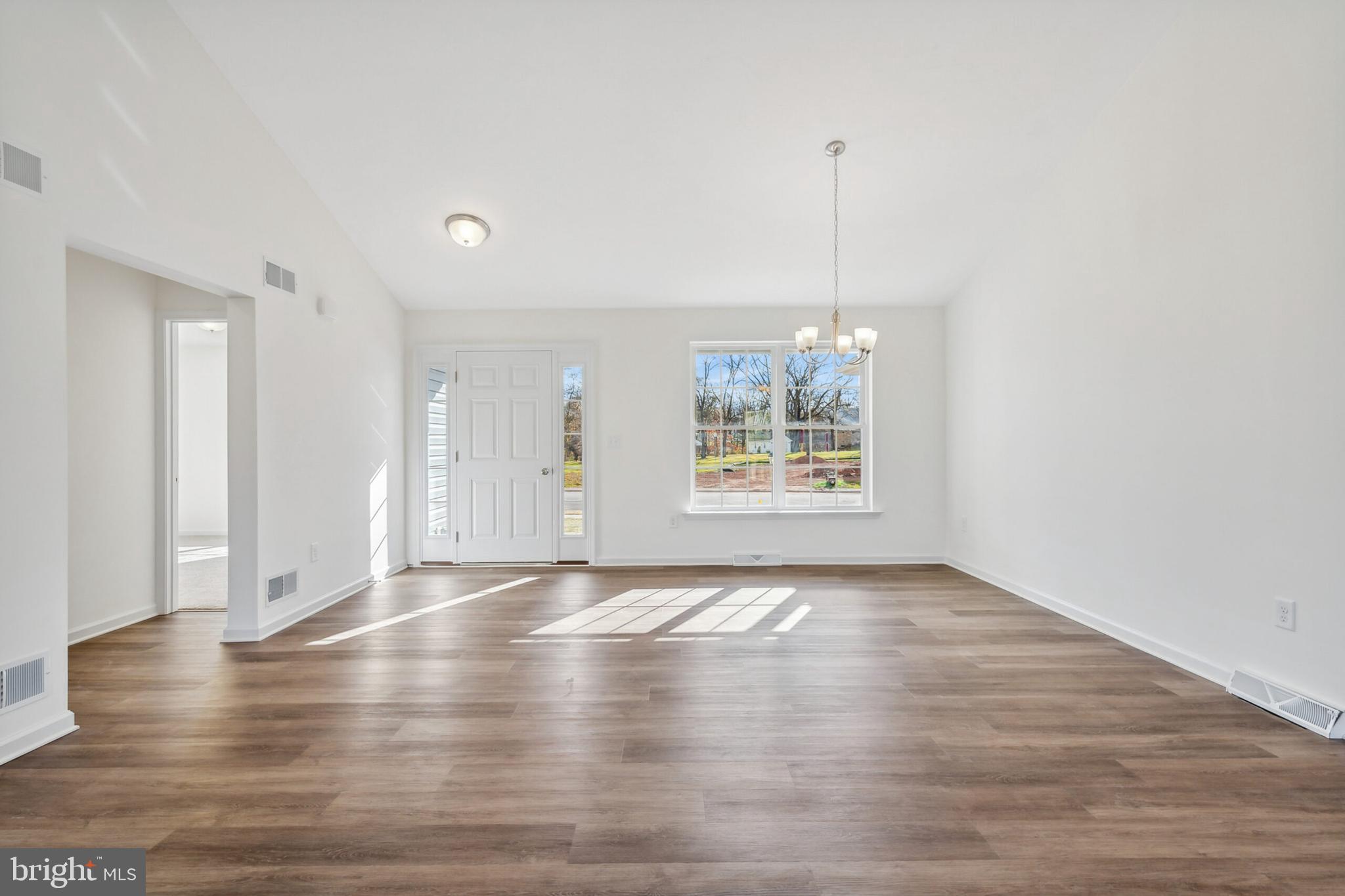 EAGLE ROCK - Residential