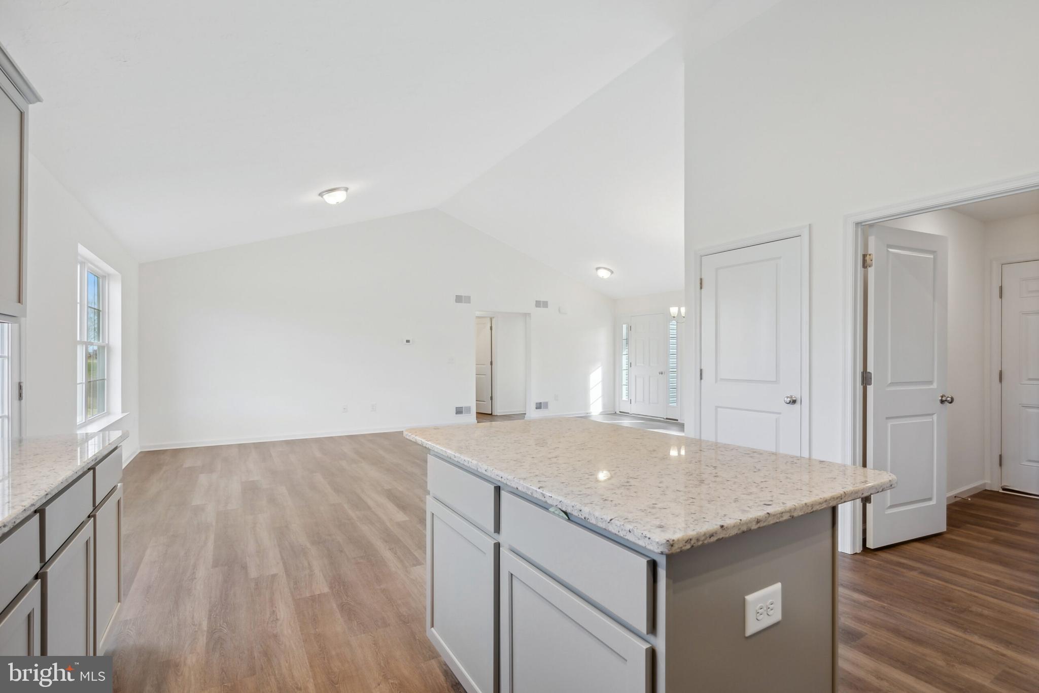 EAGLE ROCK - Residential