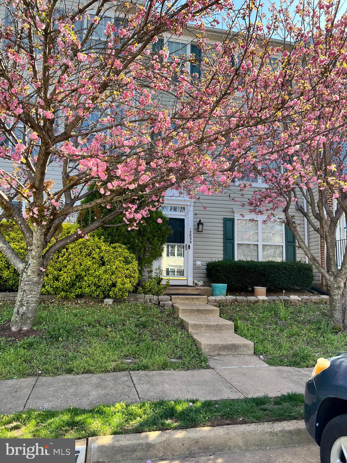 This beautifully maintained, move-in-ready home is in the desirable Saybrooke community. It features four bedrooms, three and a half bathrooms, and two laundry rooms—one conveniently situated on the main level and the other in the basement. As you enter, you'll be greeted by a foyer with high ceilings allowing plenty of natural light. The open and spacious family room flows effortlessly into the kitchen, which boasts ample storage, stainless steel appliances, an elegant backsplash, and stylish granite countertops. The generously sized deck outside is ideal for entertaining guests.

With nearly 2,046 square feet spread over three finished levels, this residence is adorned with beautiful hardwood flooring. The upper level includes the primary bedroom, accented by vaulted ceilings, and an en-suite bathroom featuring a double sink vanity, soaking tub, separate shower, walk-in closet, and two additional bedrooms. The walk-out lower-level basement has another bedroom, a full bathroom, and a wet bar, making it a great space for an in-law suite or potential rental income. The backyard is fully fenced, and the property includes two designated parking spaces and plenty of visitor parking.

Conveniently located near the Virginia Railway Express, this home has various dining options and shopping venues. Additionally, it is part of a homeowners' association that provides access to amenities like an outdoor swimming pool and tennis courts. The area is served by excellent schools, making it a perfect fit for families.