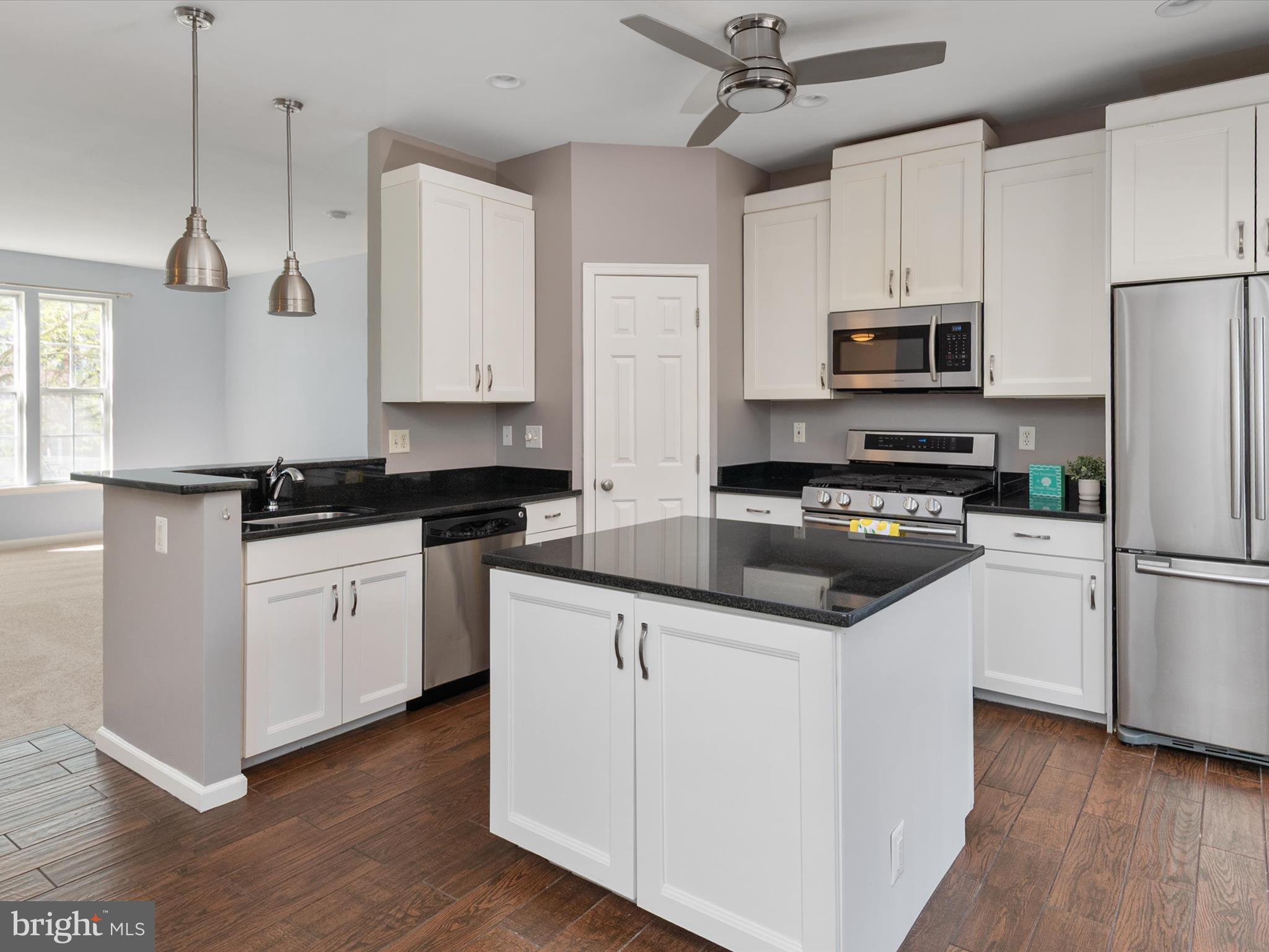 FARMINGTON VILLAGE - Residential