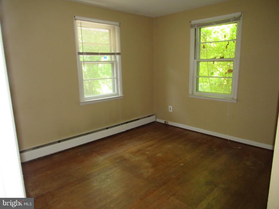 MIDDLE RIVER - Residential