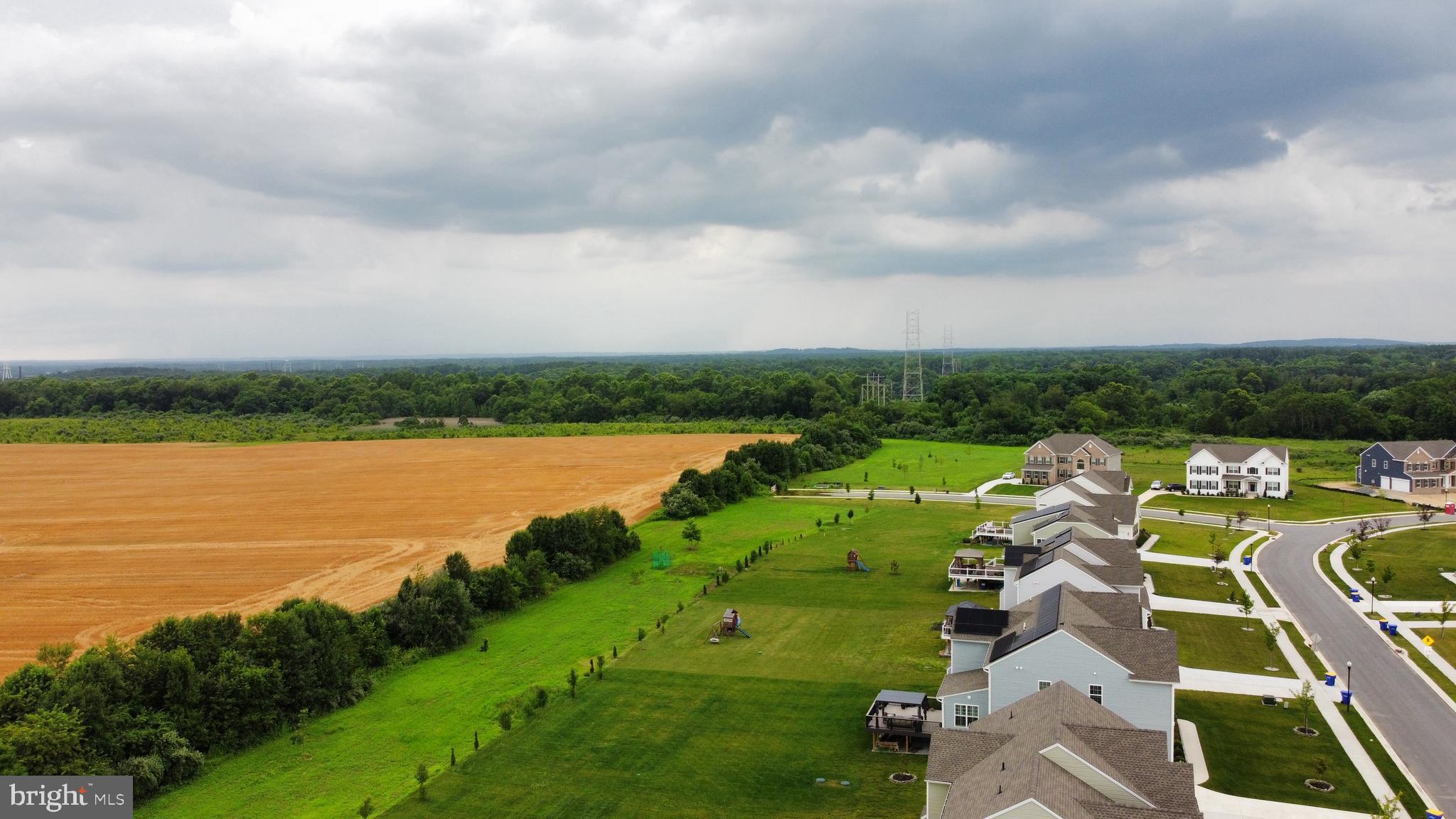 SUMMIT POINTE - Residential