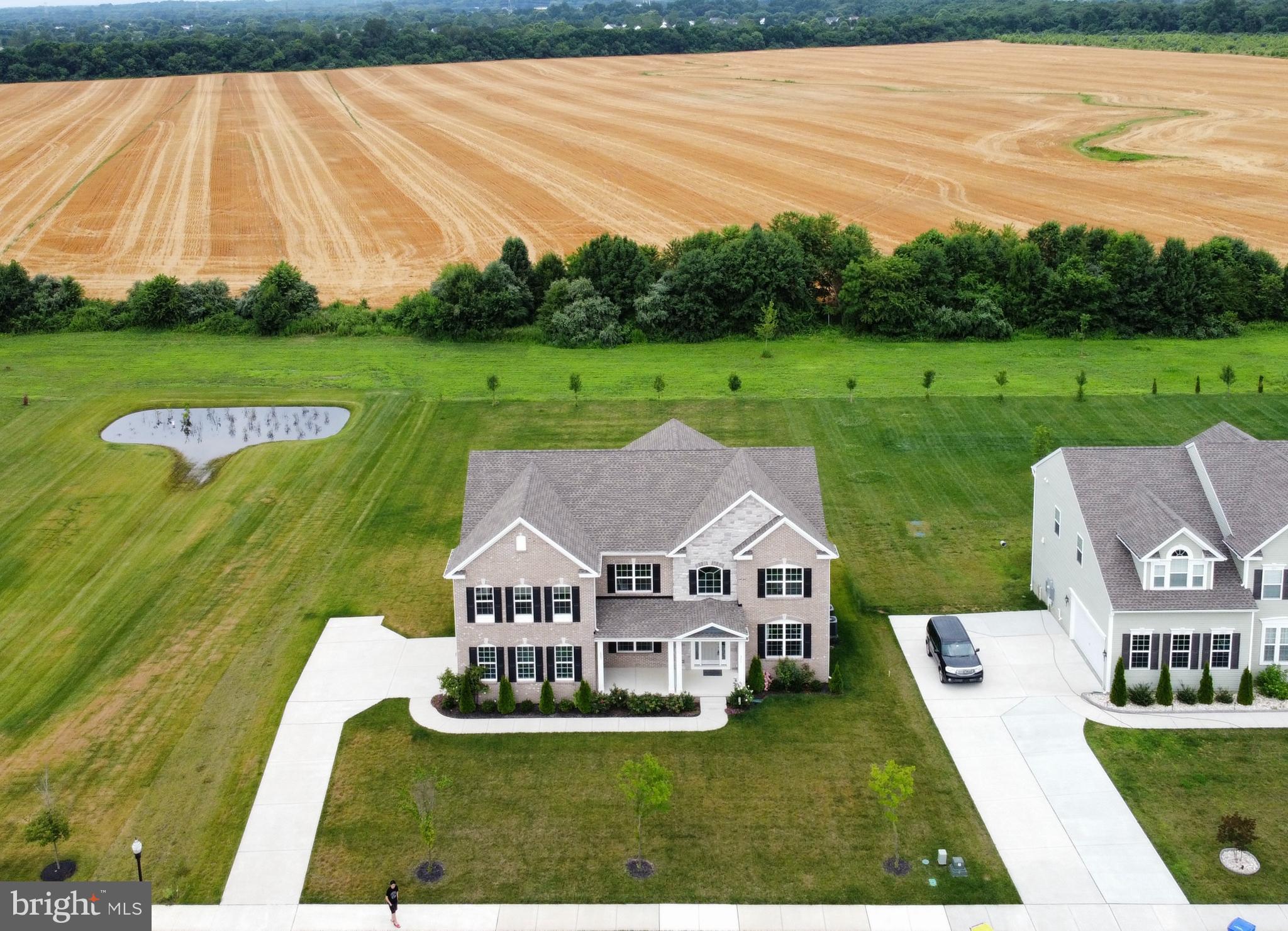 SUMMIT POINTE - Residential