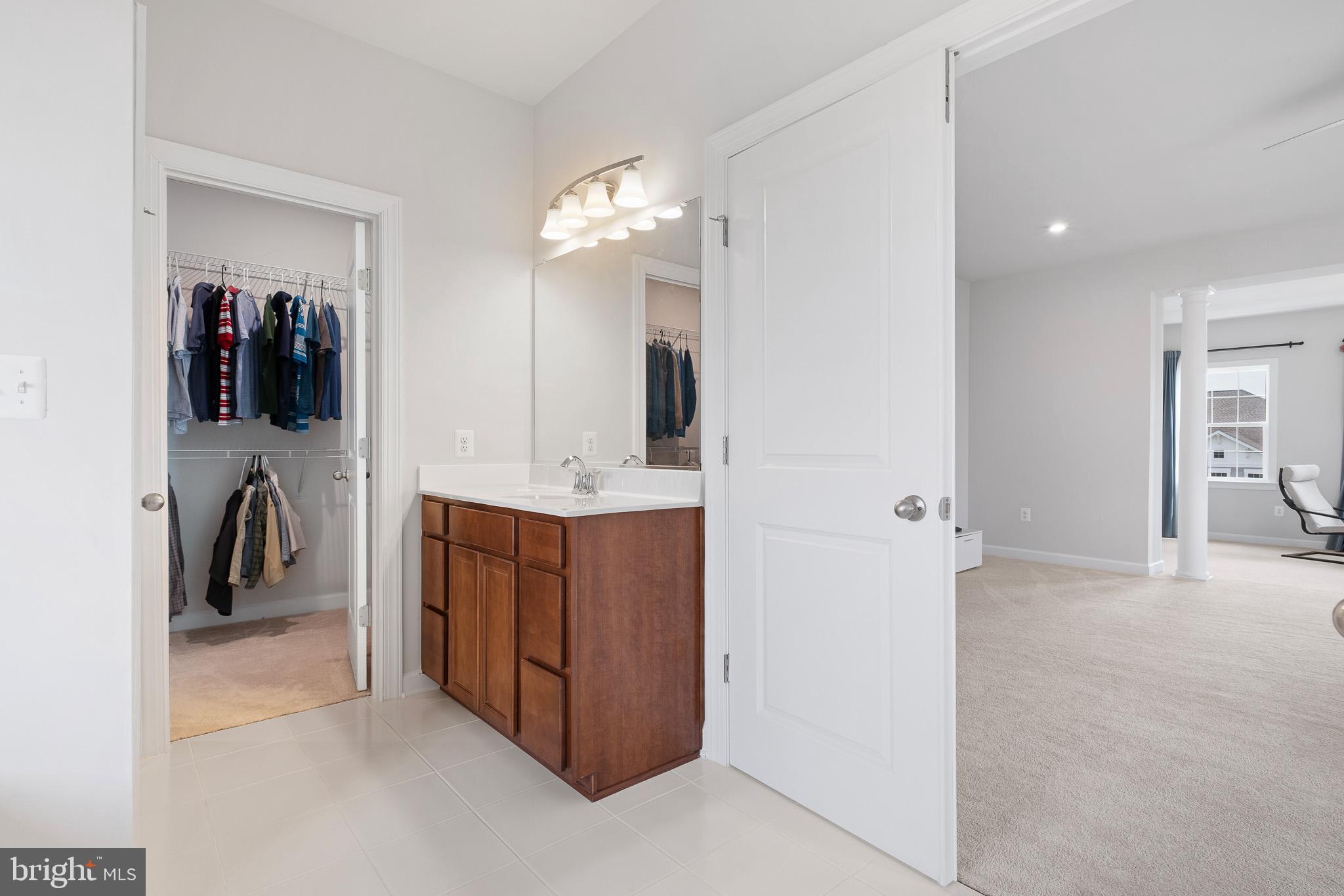 SUMMIT POINTE - Residential