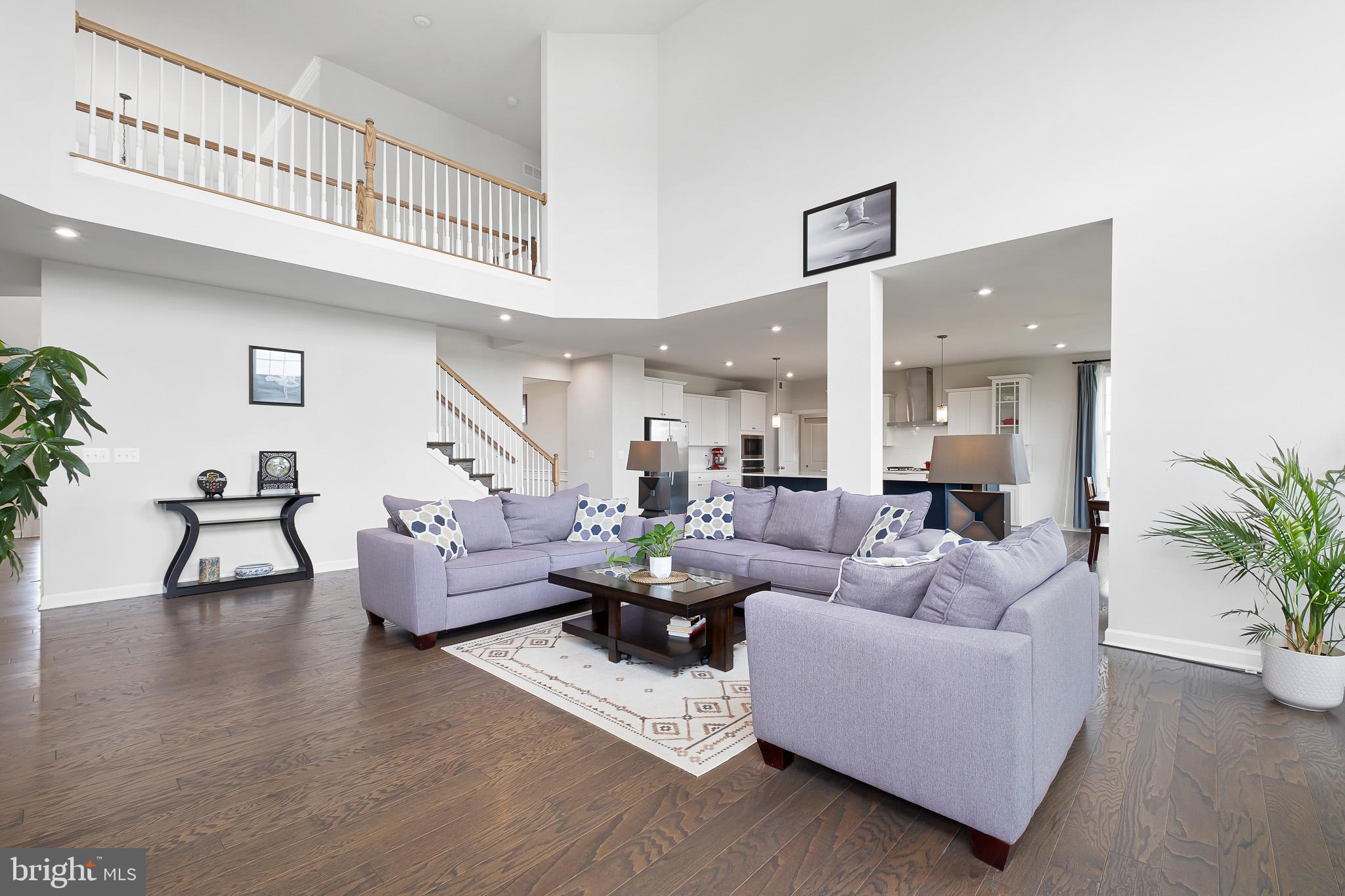 SUMMIT POINTE - Residential