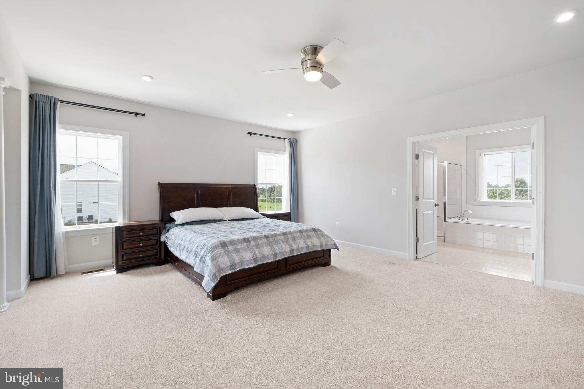 SUMMIT POINTE - Residential