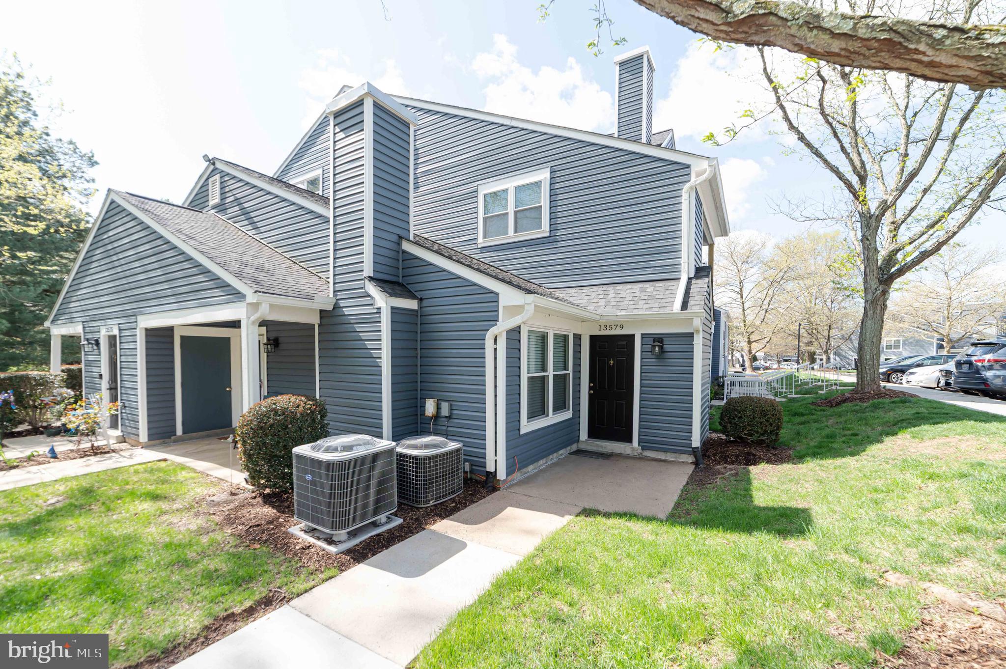 PONDS AT CENTREVILLE - Residential