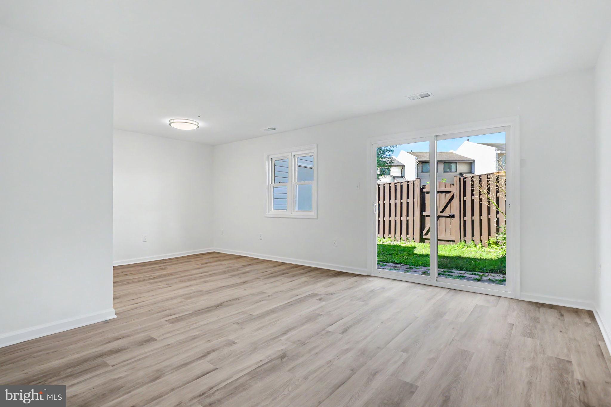 SUGARLAND RUN - Residential