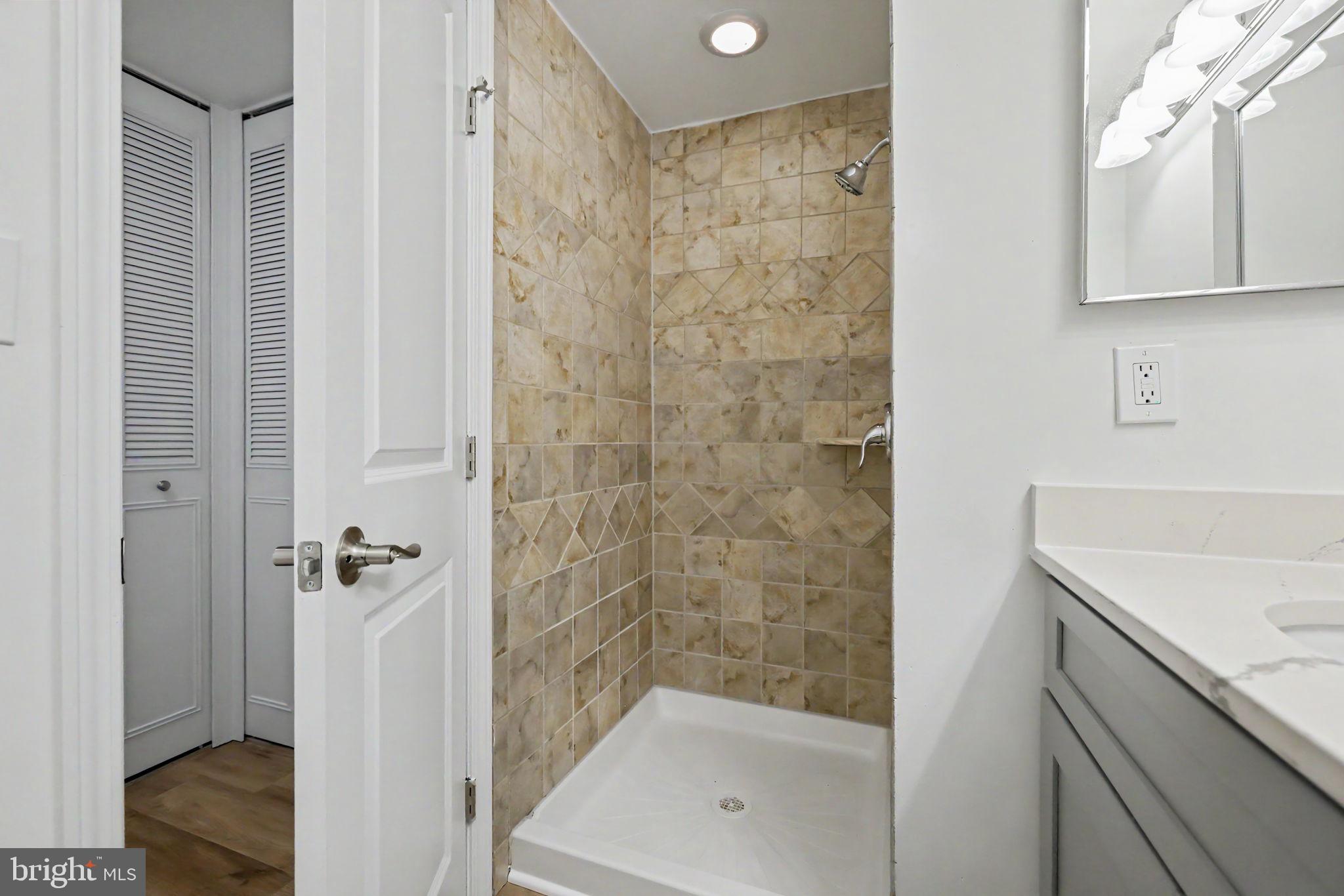 SUGARLAND RUN - Residential