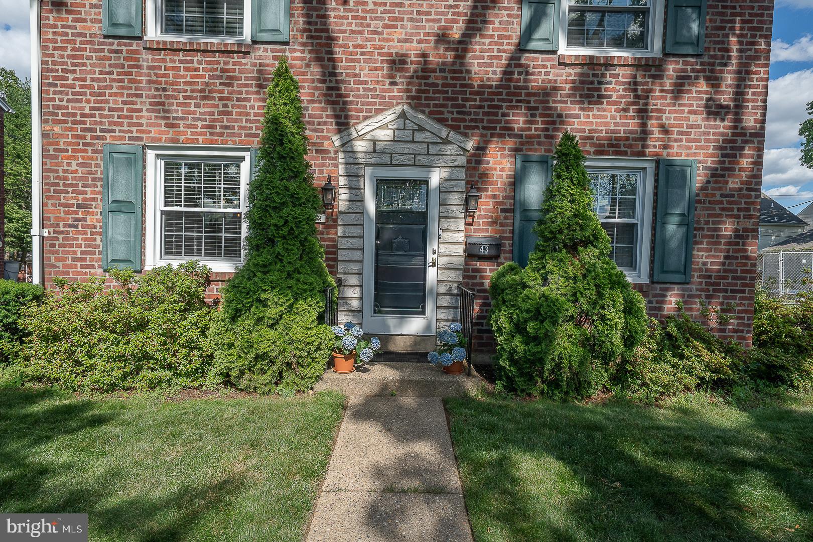 COLONIAL PARK - Residential