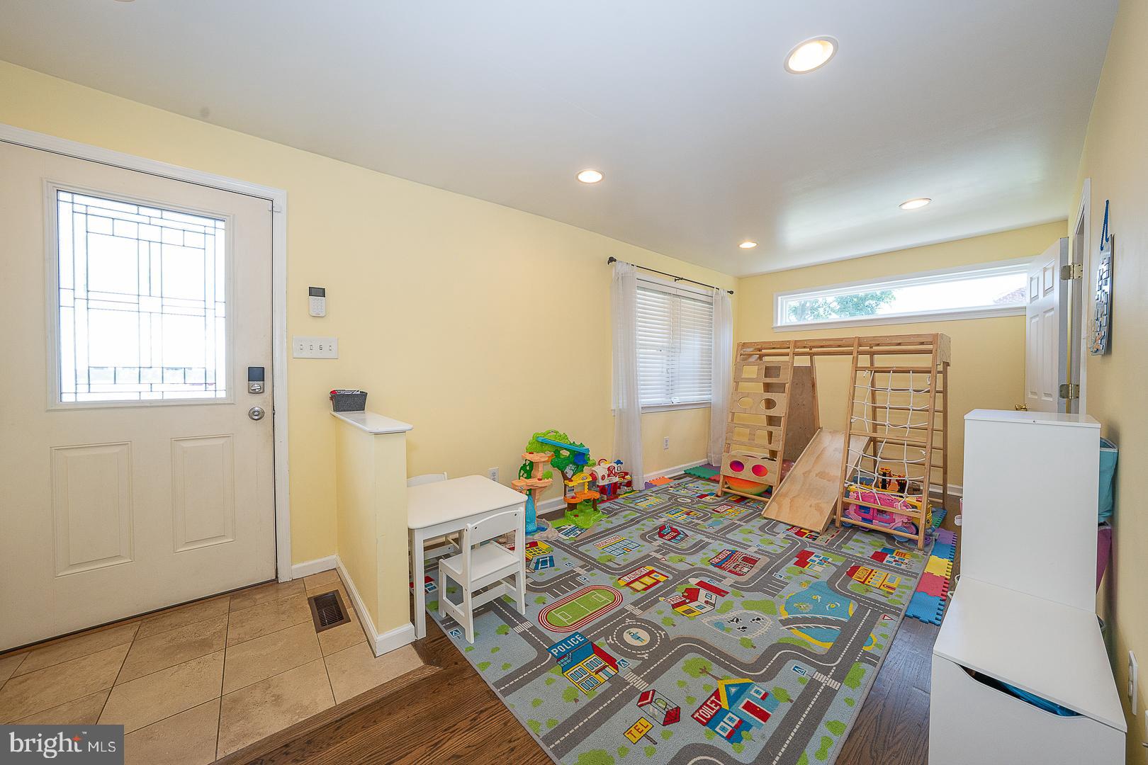 COLONIAL PARK - Residential