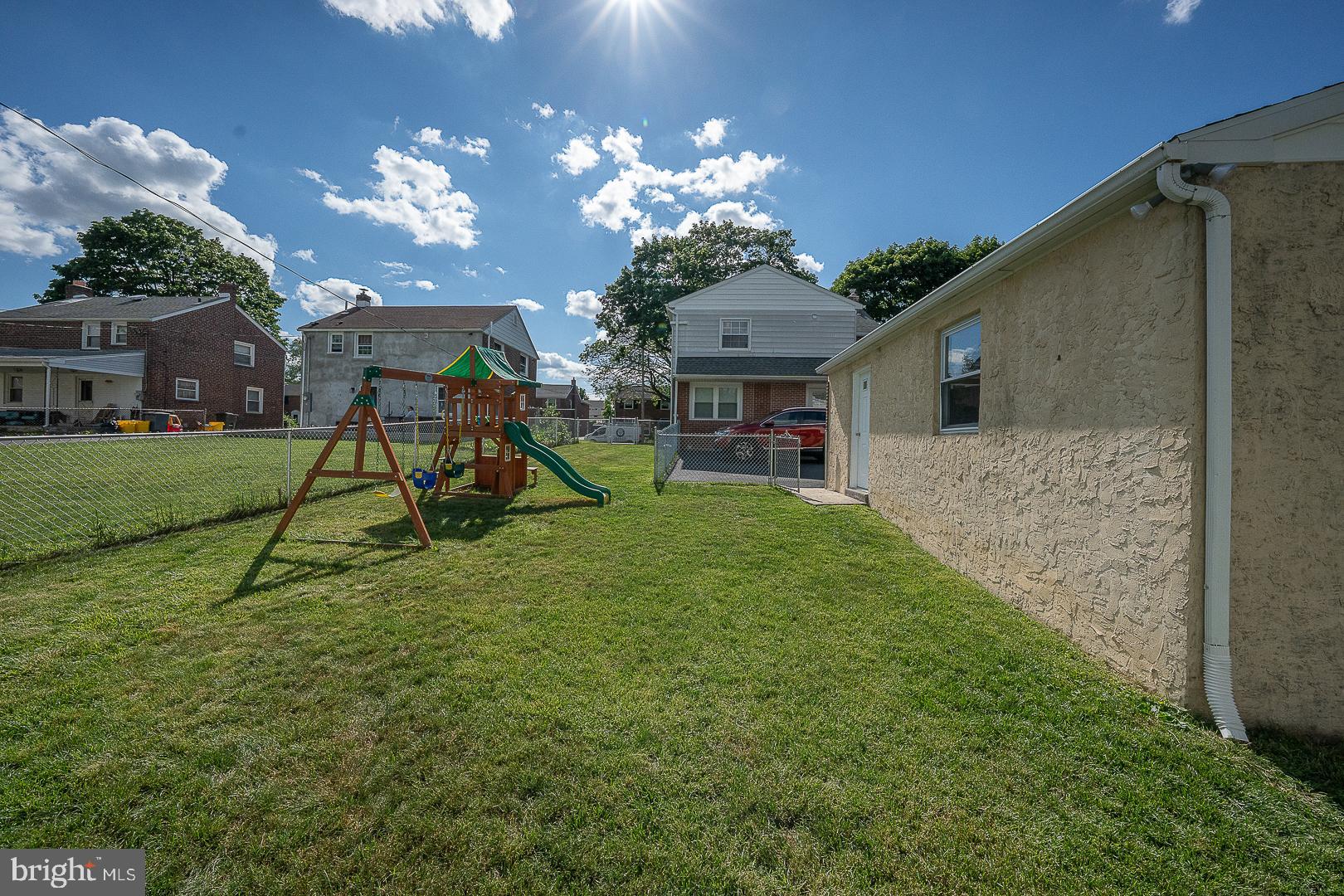 COLONIAL PARK - Residential