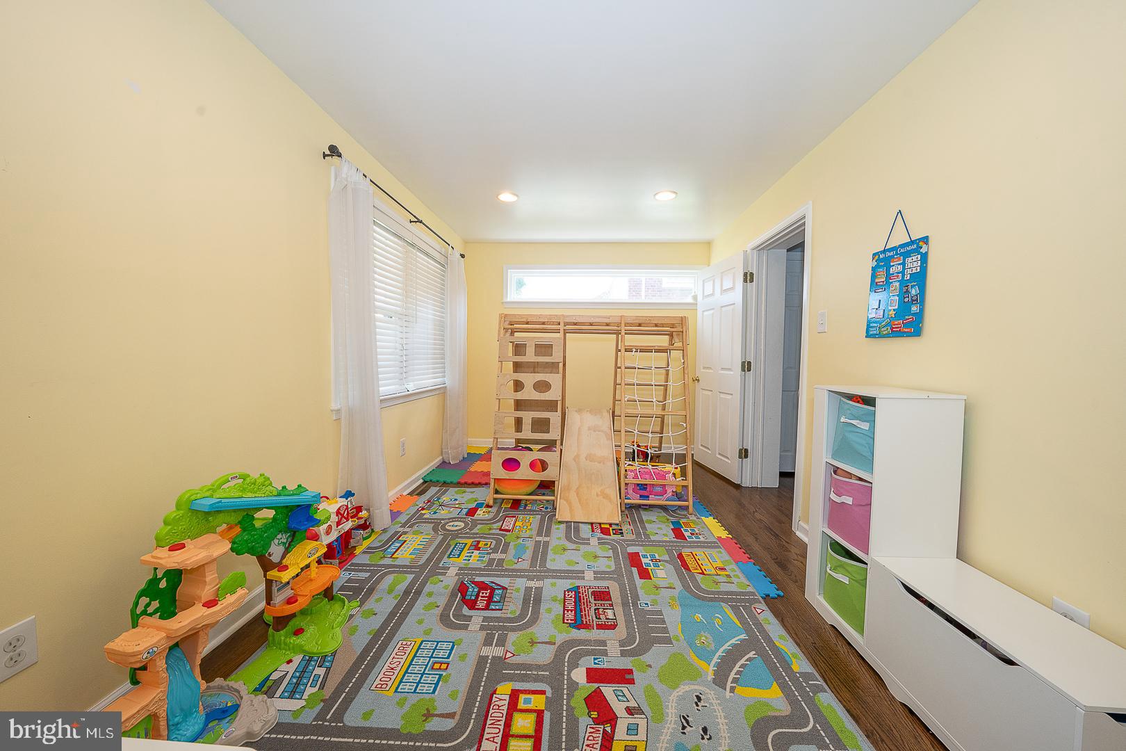 COLONIAL PARK - Residential