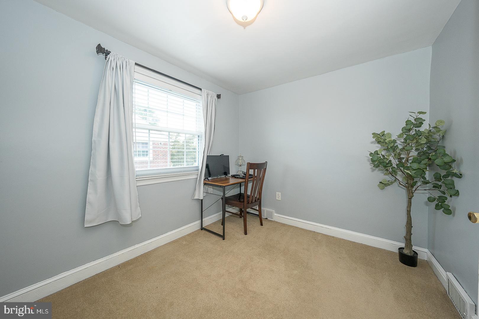 COLONIAL PARK - Residential