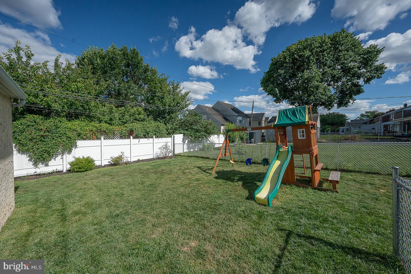 COLONIAL PARK - Residential