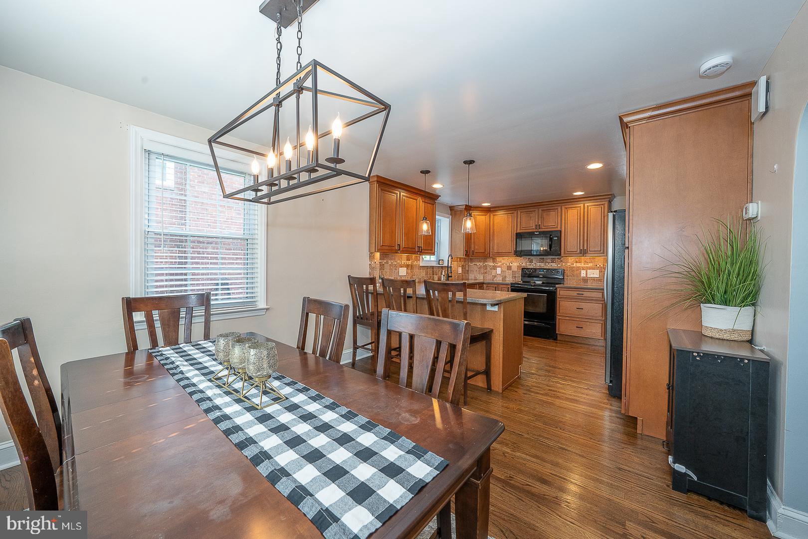 COLONIAL PARK - Residential